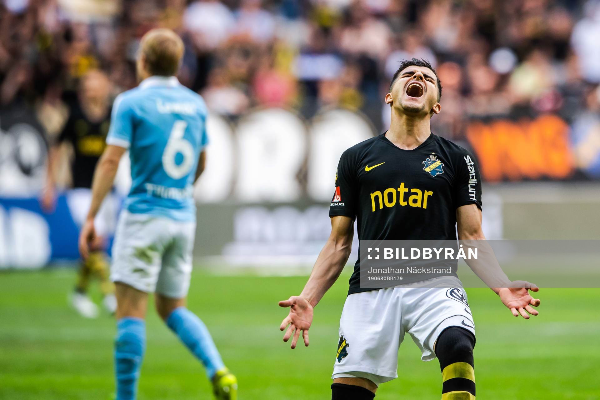 s Tarik Elyounoussi reagerar