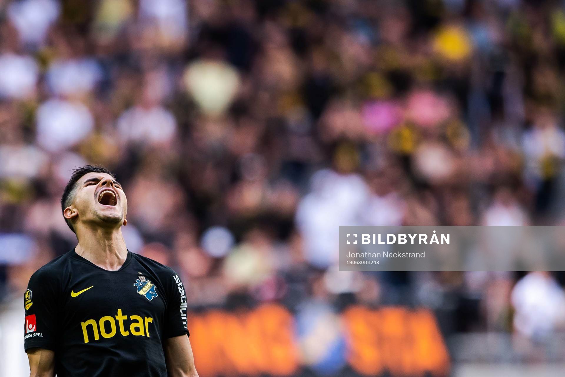 s Tarik Elyounoussi reagerar