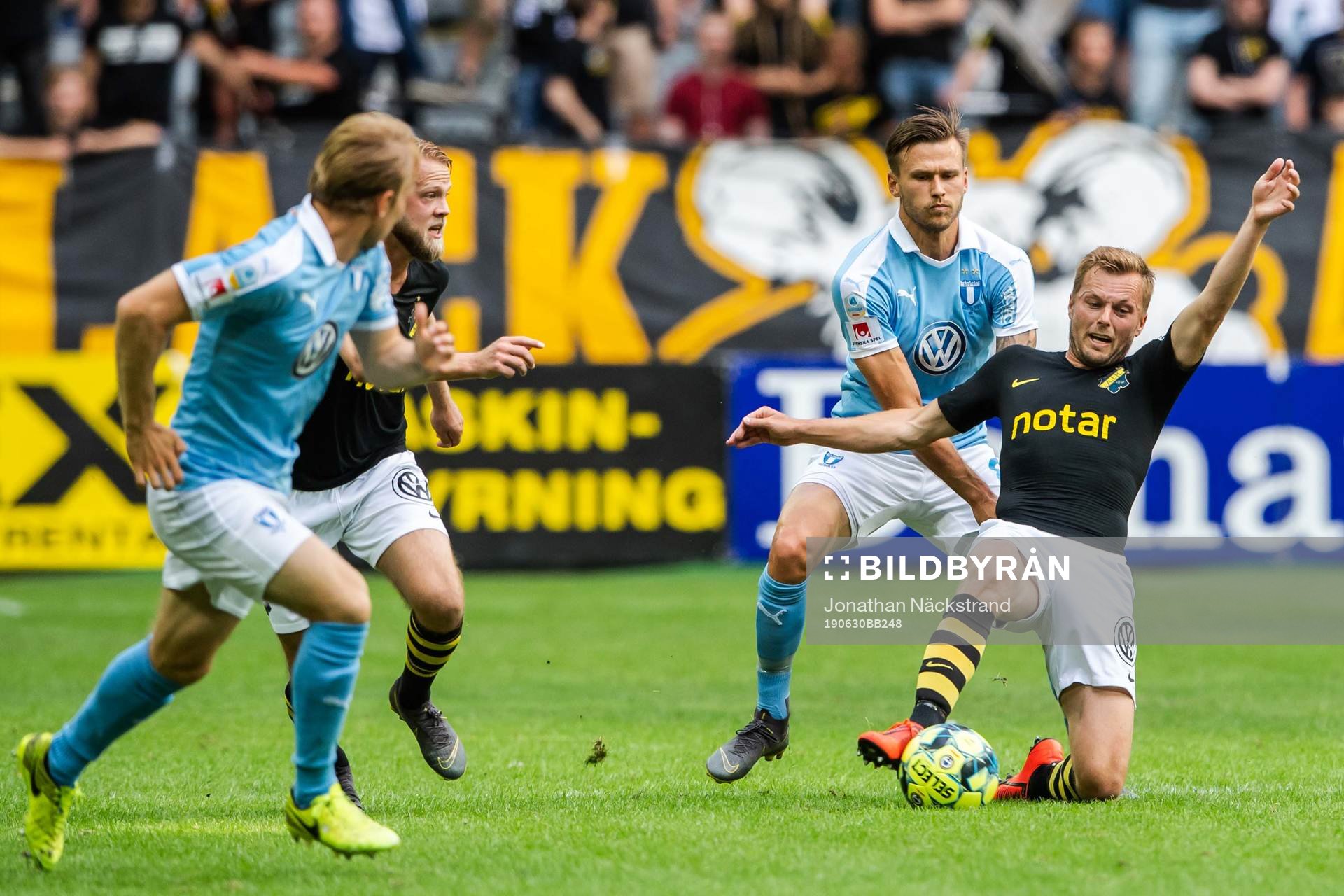 s Sebastian Larsson