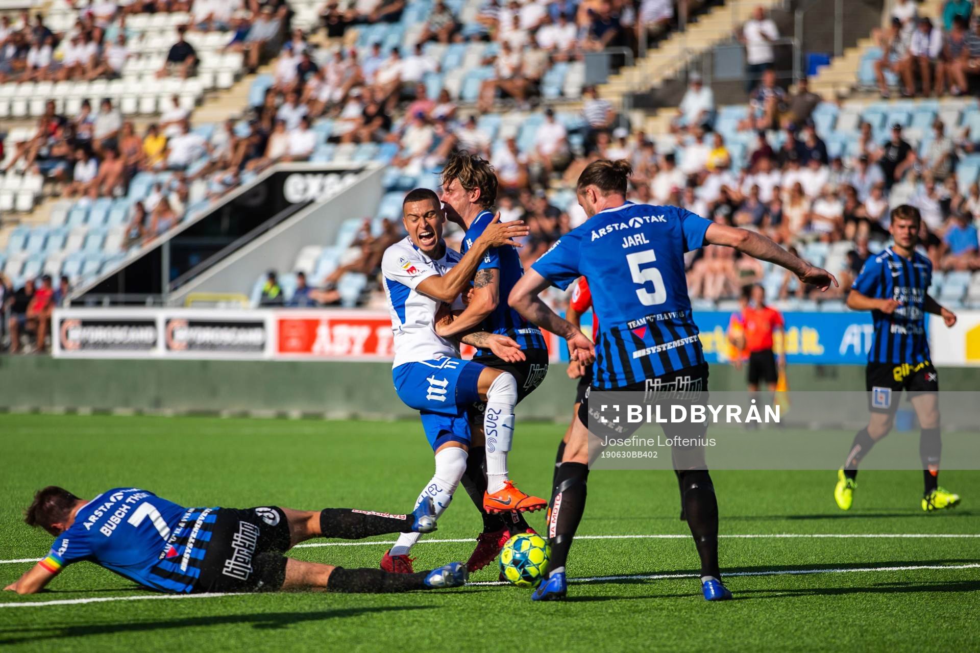 IFK Norrköpings Jordan Larsson mot Sirius Niklas Busch