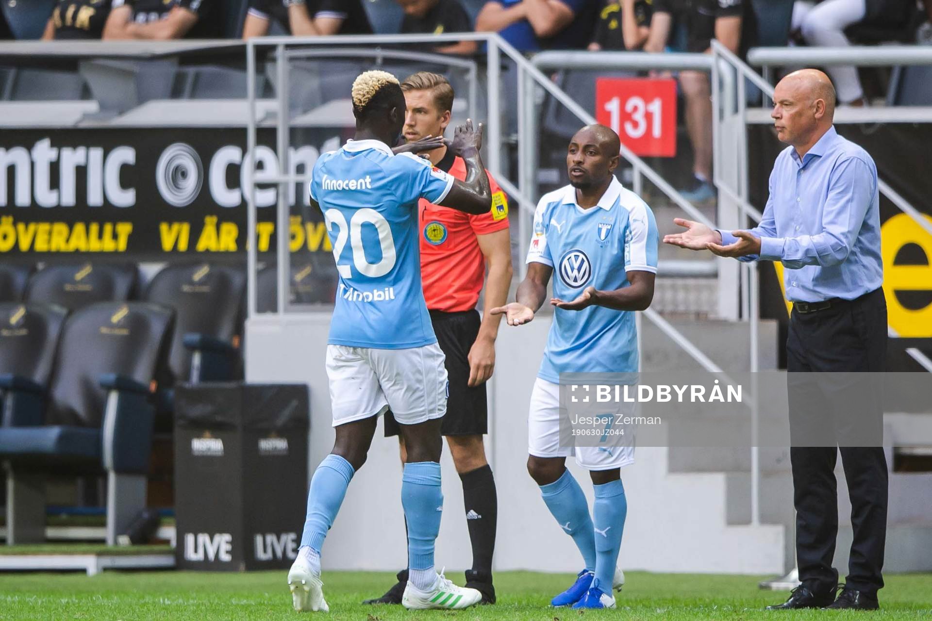 Malmö FFs Bonke Innocent byts av mot Fouad Bachirou