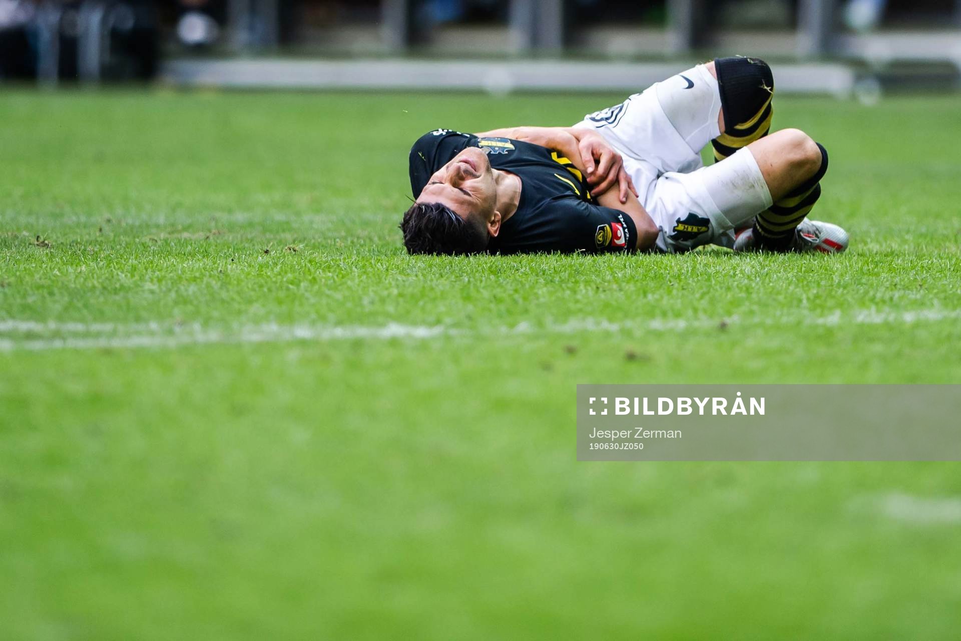 s Tarik Elyounoussi har ont