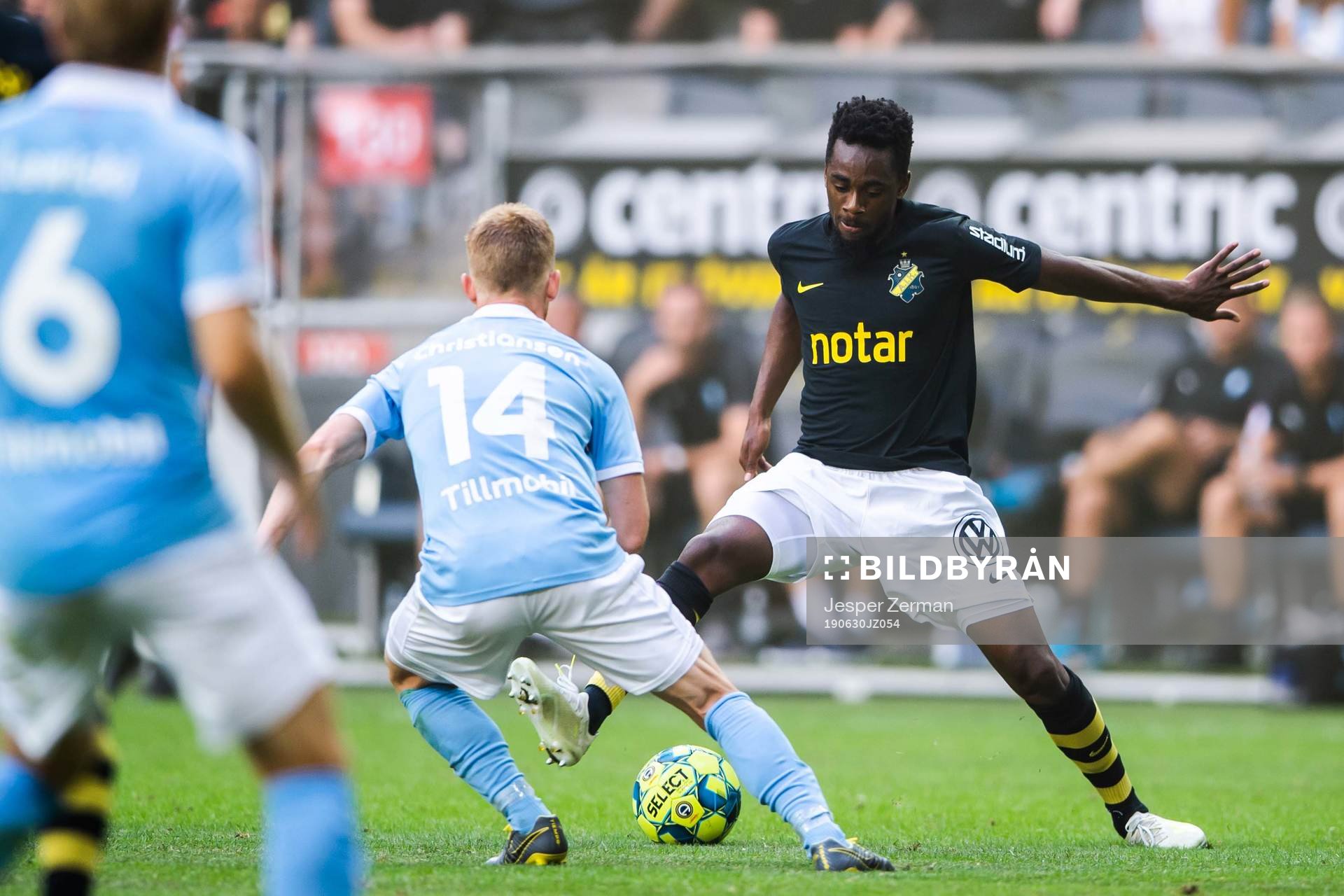 s Heradi Rashidi och Malmö FFs Anders Christiansen
