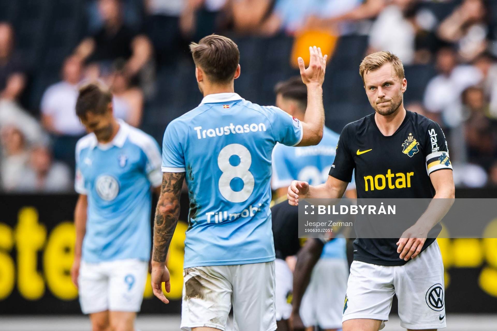 s Sebastian Larsson tackar varandra
