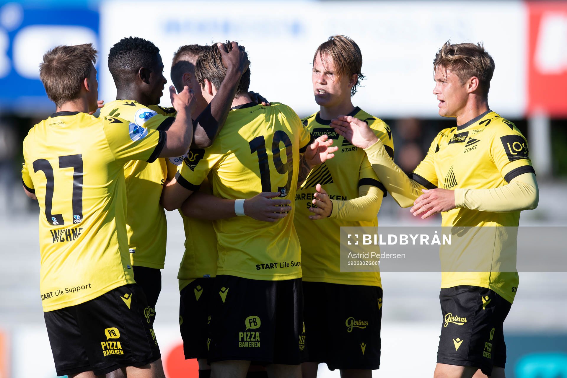 Kasper Holmboe Skaanes of Start celebrates with teammates