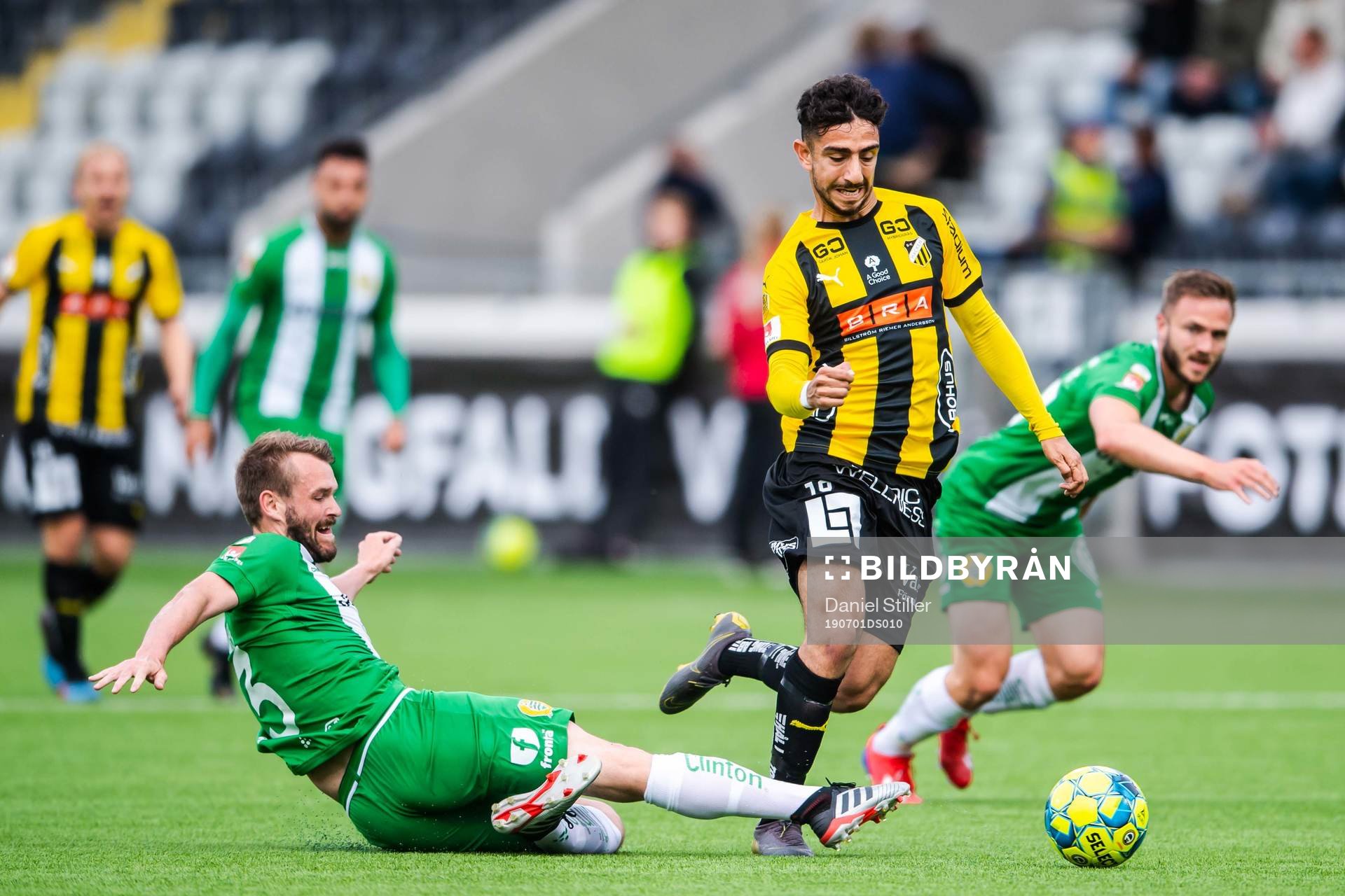 Hammarbys Mads Fenger Nielsen mot Häckens Daleho Irandust