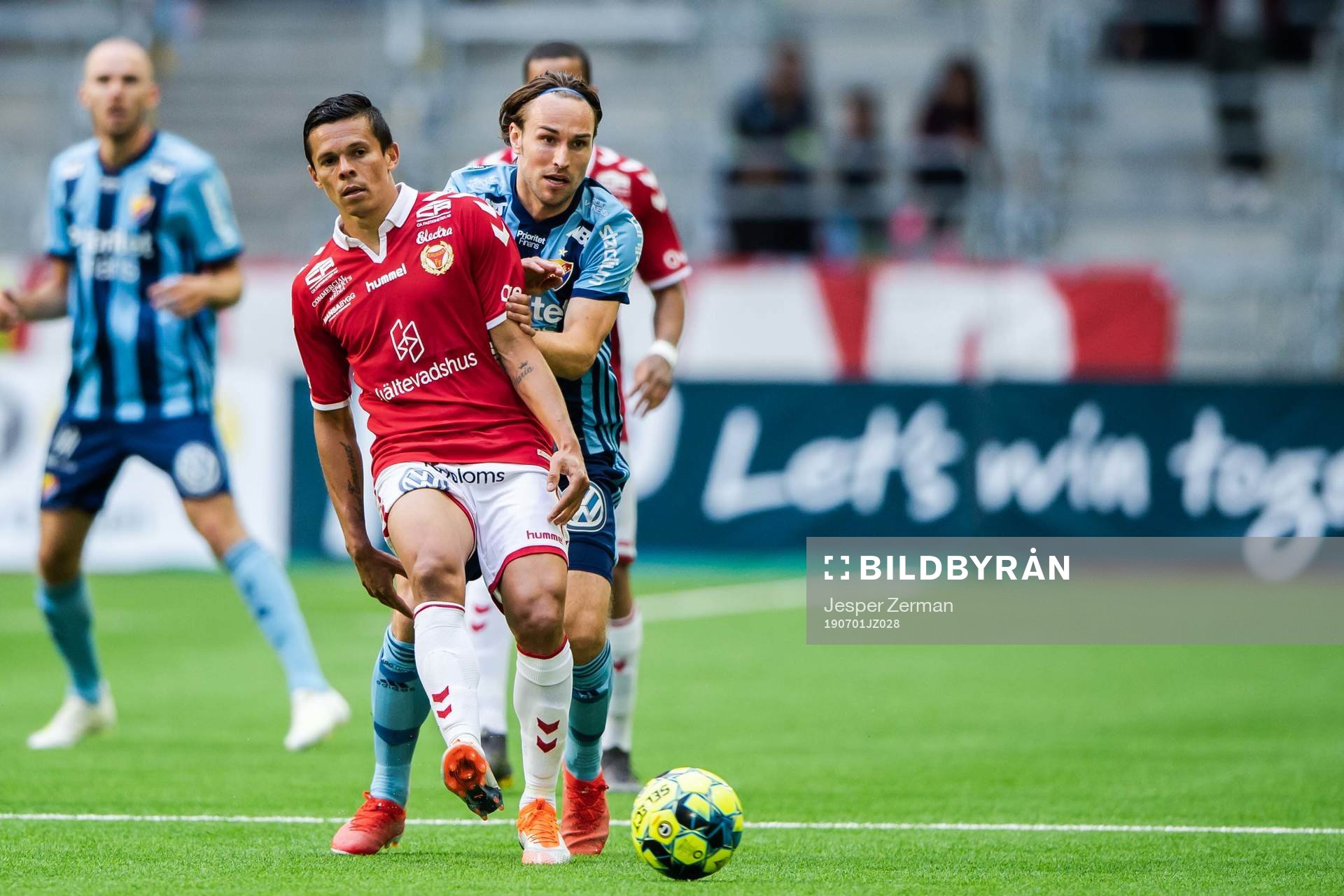 Kalmars Emin Nouri och Djurgårdens Kevin Walker