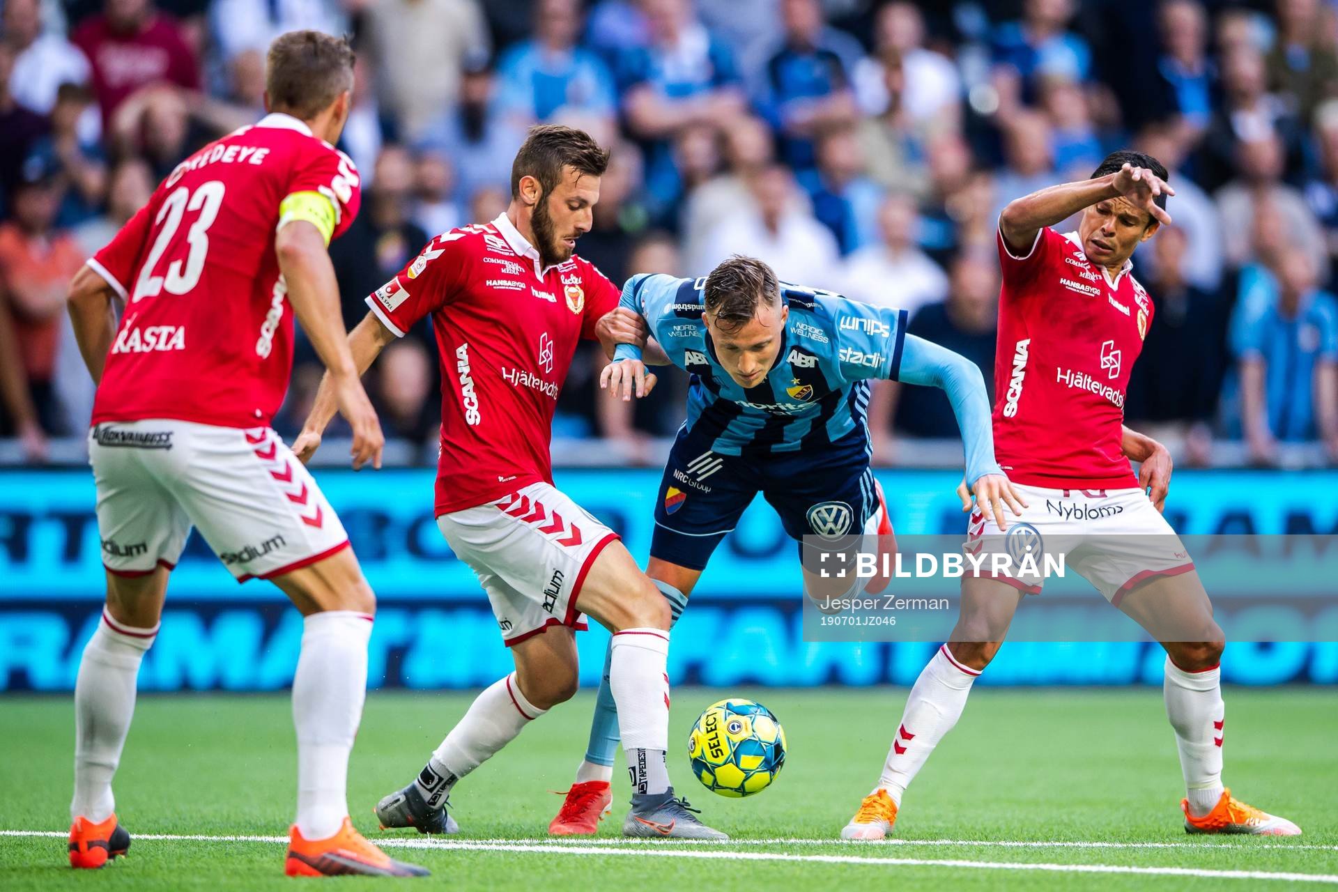 Kalmars Fidan Aliti och Emin Nouri mot Djurgårdens Fredrik Ulvestad under fotbollsmatchen i Allsvenskan mellan Djurgården och Kalmar FF den 1 juli 2019 i Stockholm.