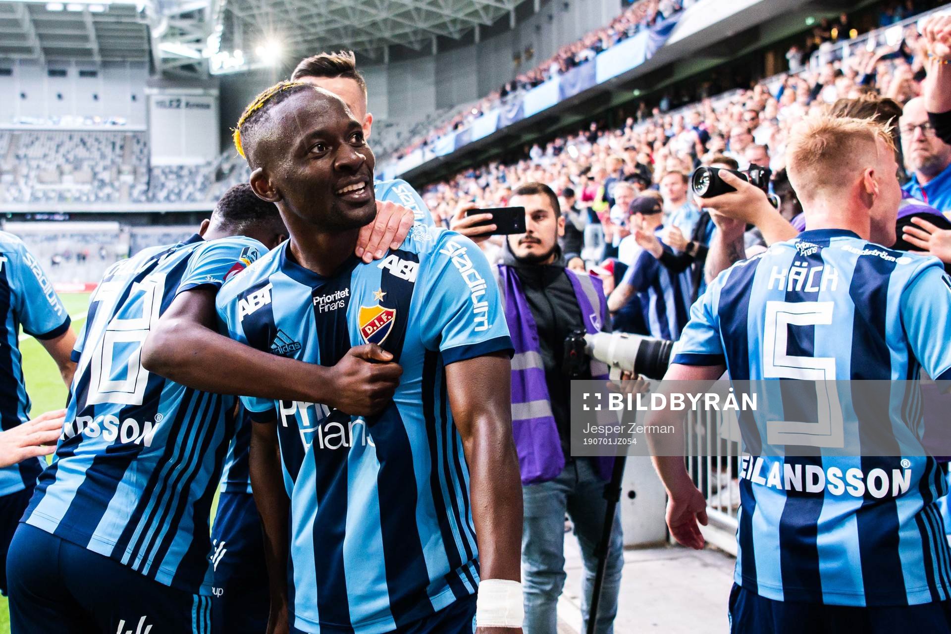 Djurgårdens Mohamed Buya Turay jublar