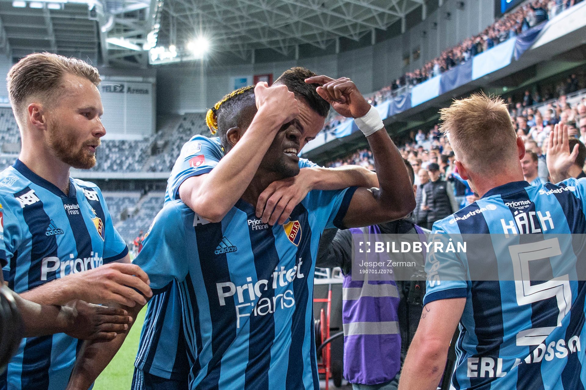Djurgårdens Mohamed Buya Turay (m) jublar efter sitt 2-0 mål tillsammans med Haris Radetinac under fotbollsmatchen i Allsvenskan mellan Djurgården och Kalmar FF den 1 juli 2019 i Stockholm.