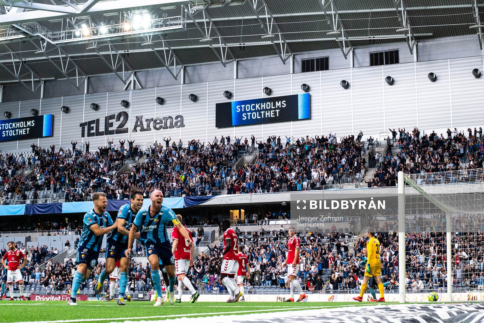 Djurgårdens Marcus Danielson (h) jublar
