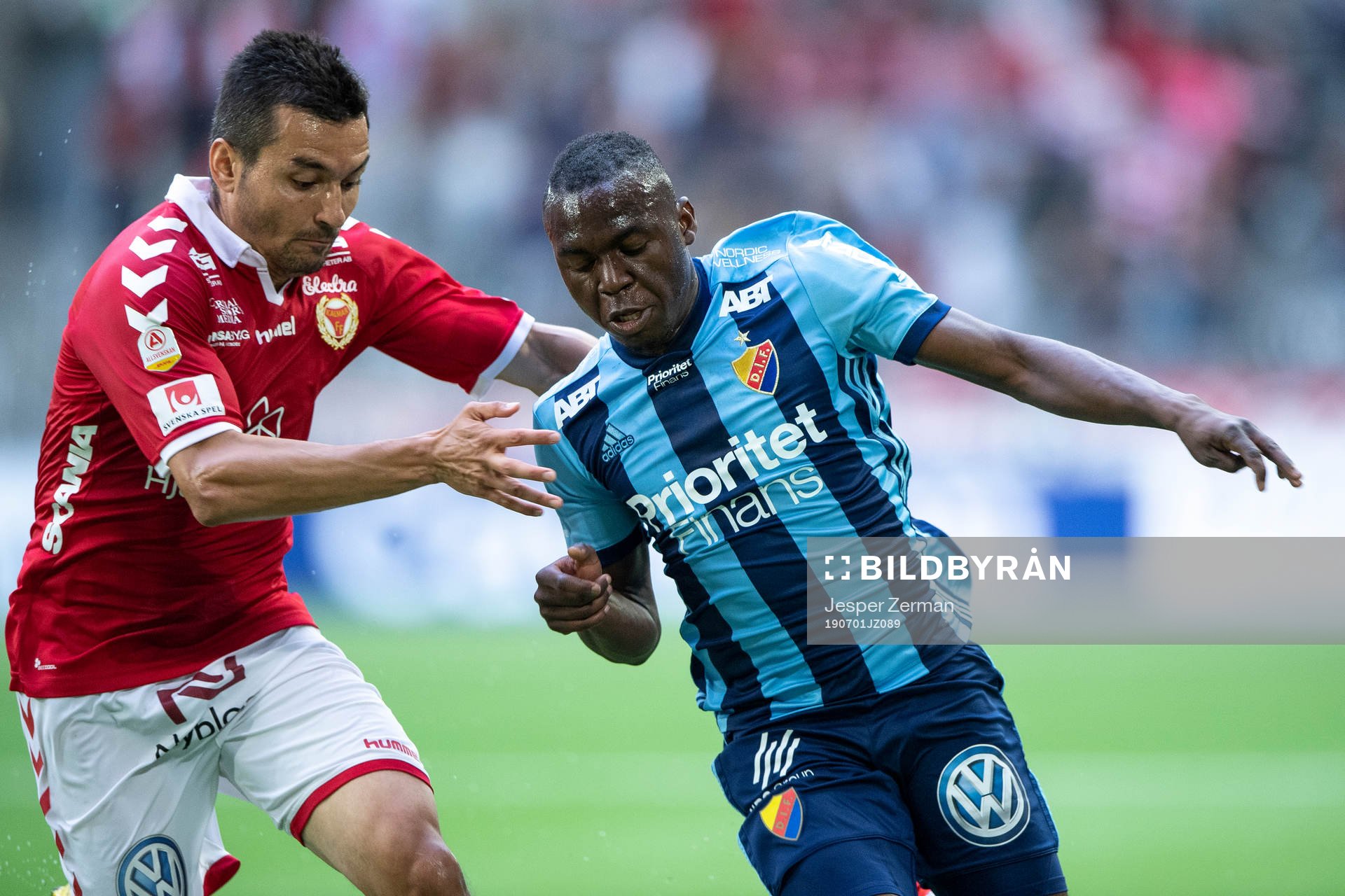 Kalmars Emin Nouri och Djurgårdens Edward Chilufya
