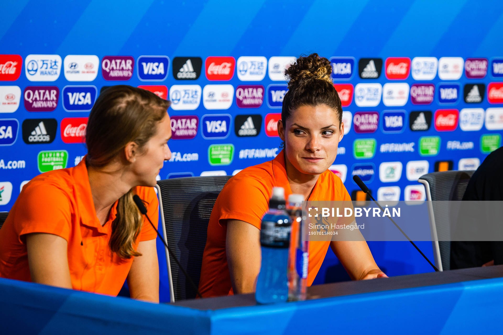  Vivianne Miedema and Dominique Bloodworth of Netherlands during a press conference on July 1, 2019 in Lyon.