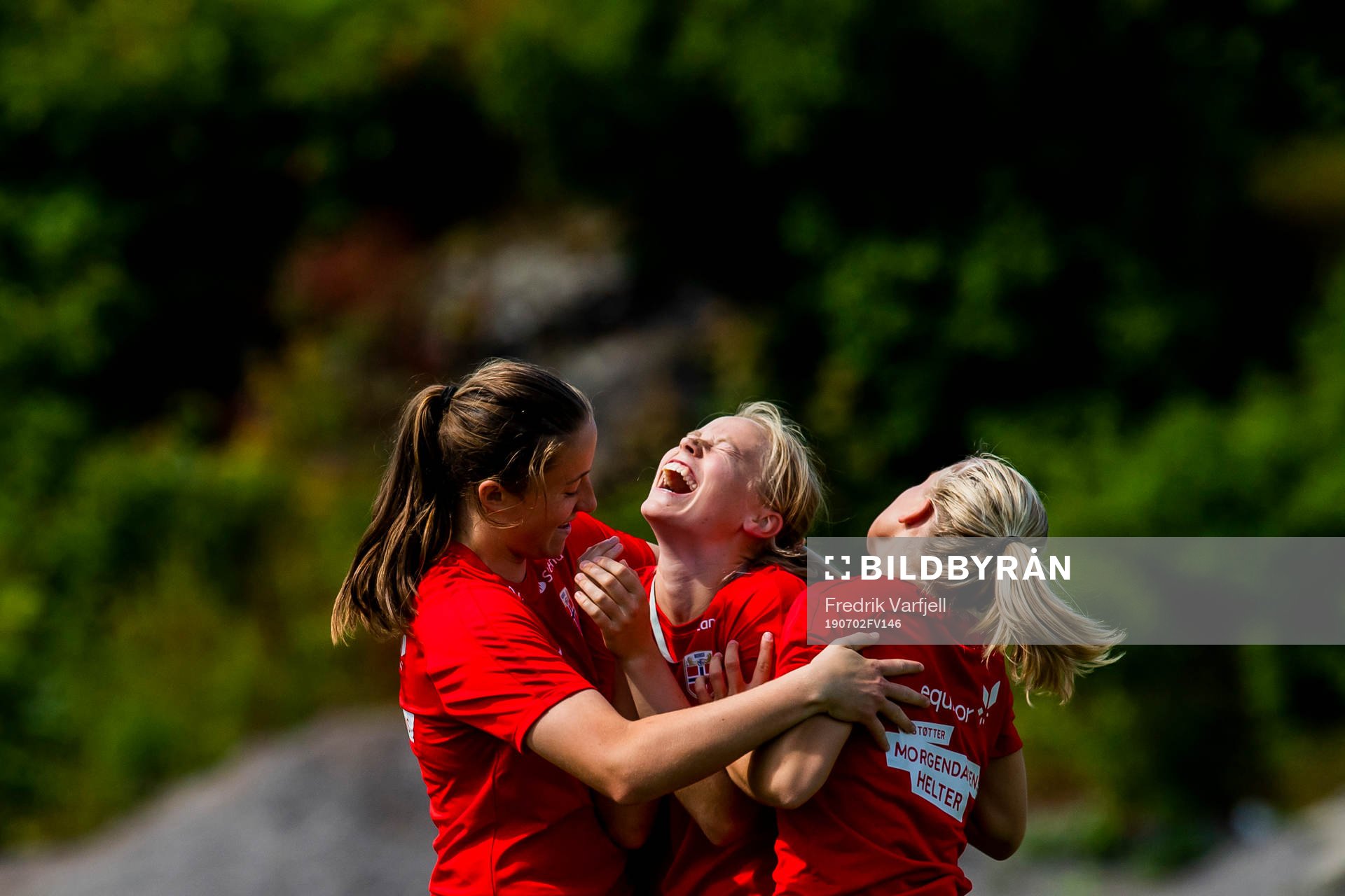 Ragne Hagen Svastuen, Julie Blakstad and Vilde Gullhaug