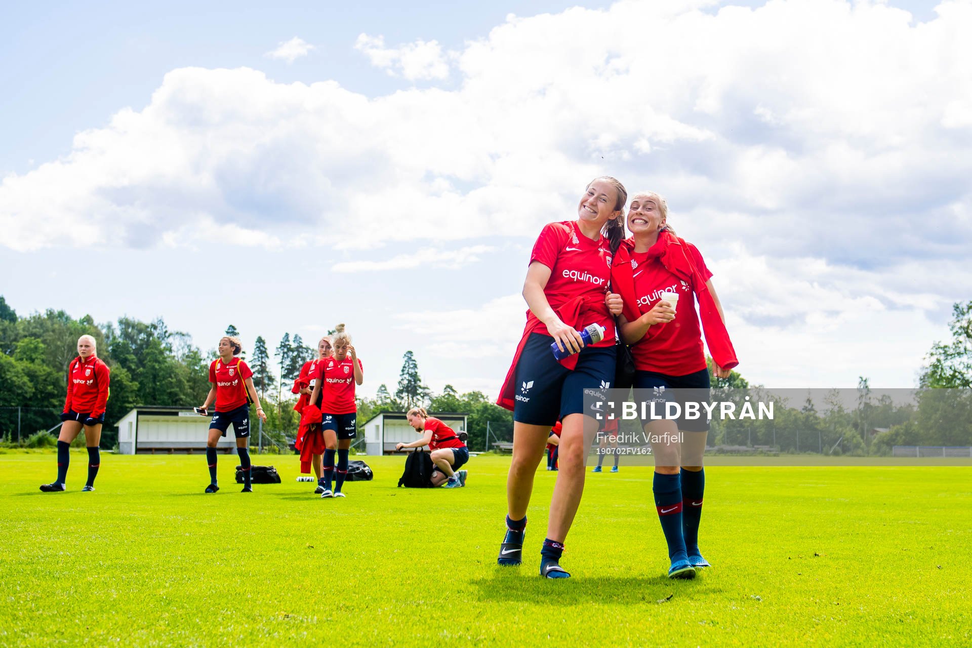 Ragne Hagen Svastuen and Vilde Gullhaug Birkeli of Norway