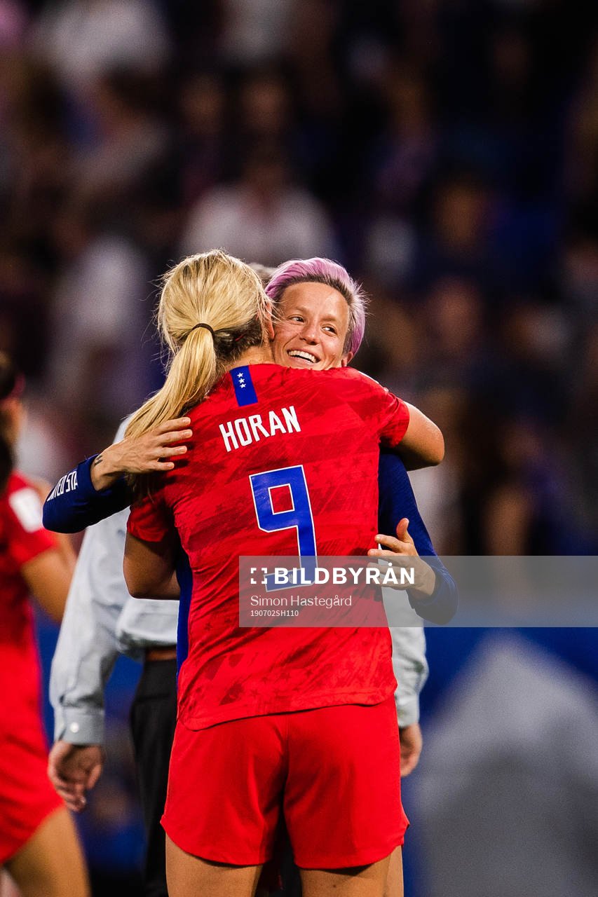 Megan Rapinoe and Lindsey Horan of USA celebrate