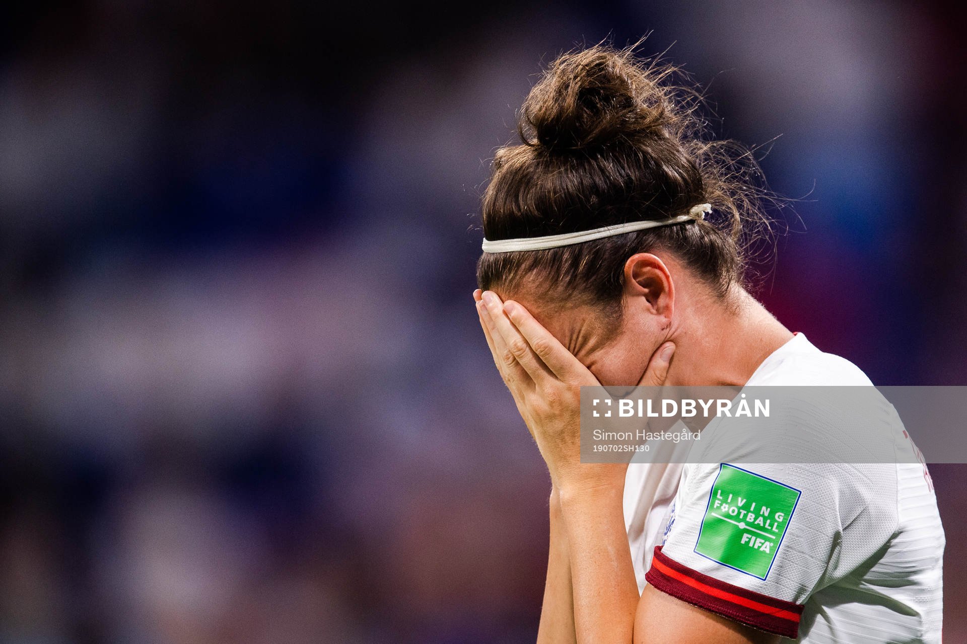 Jodie Taylor of England look dejected