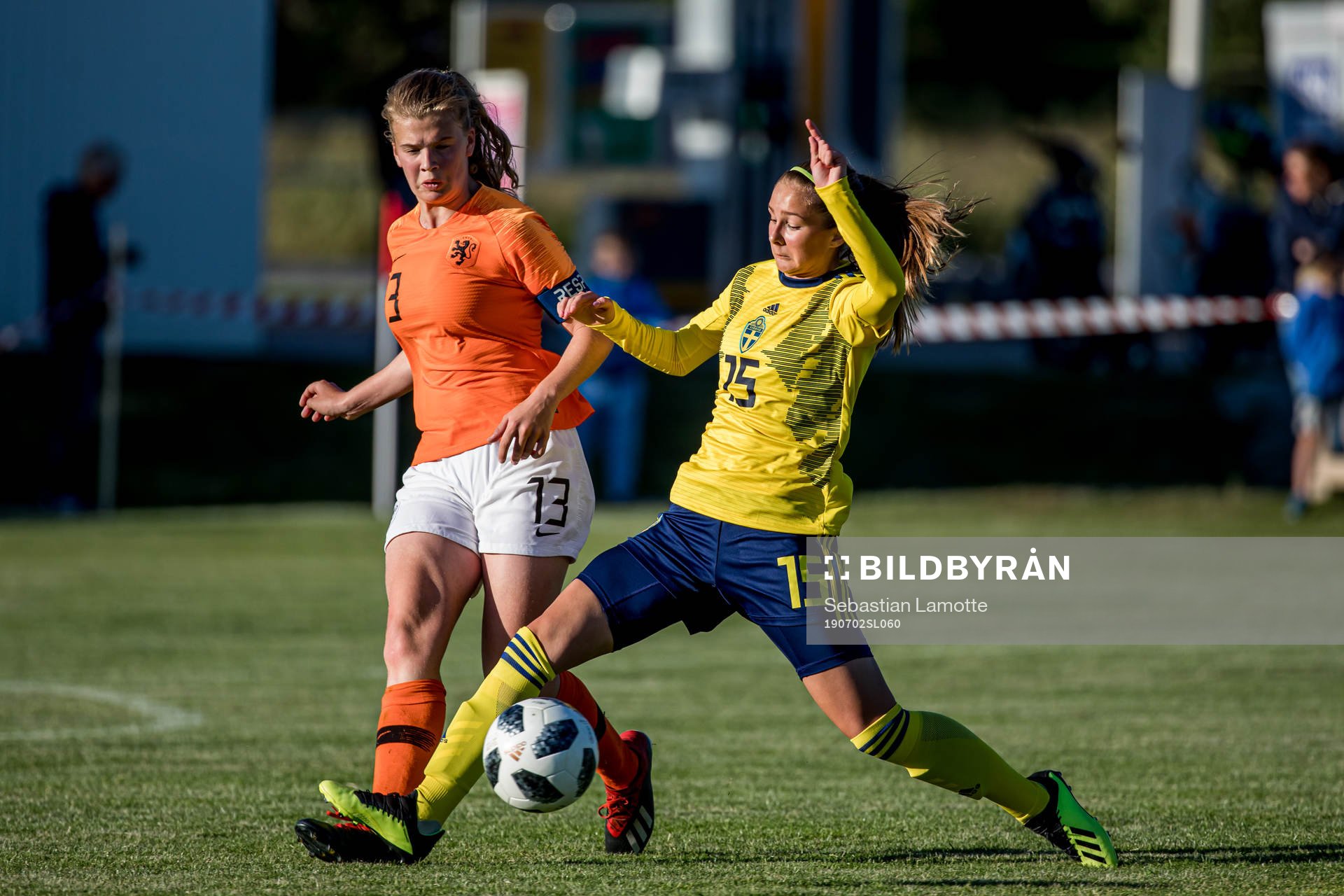 Nederländernas Sanna Koeleman och Sveriges Alice