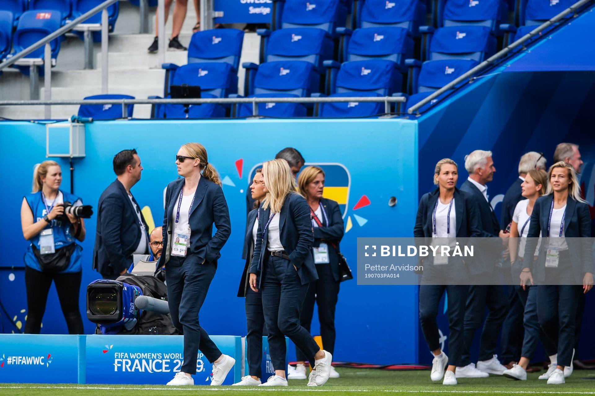 Goalkeeper Hedvig Lindahl of Sweden with teammates