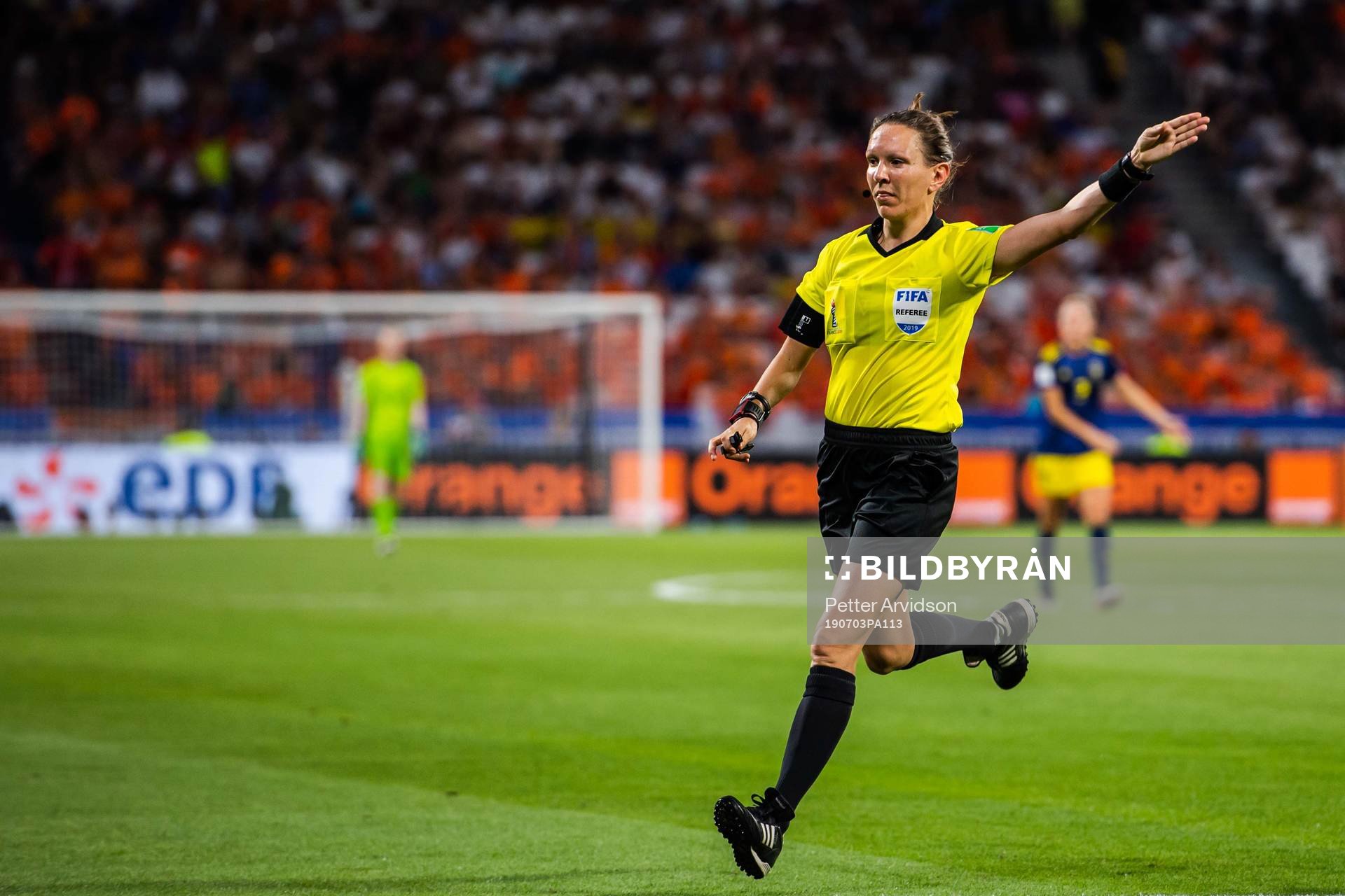Referee Marie-Soleil Beaudoin