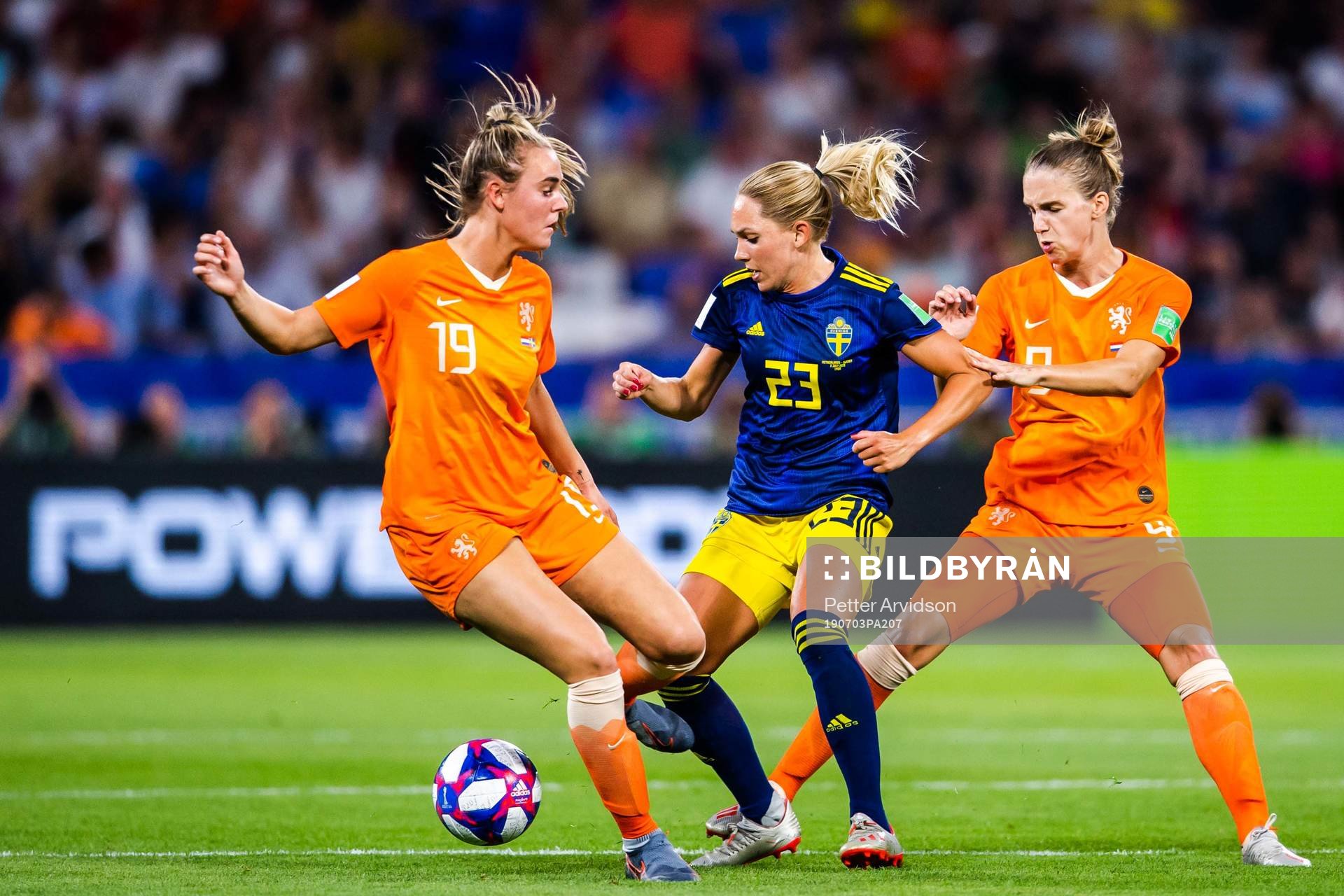 Elin Rubensson of Sweden against Jill Jamie Roord and Anna