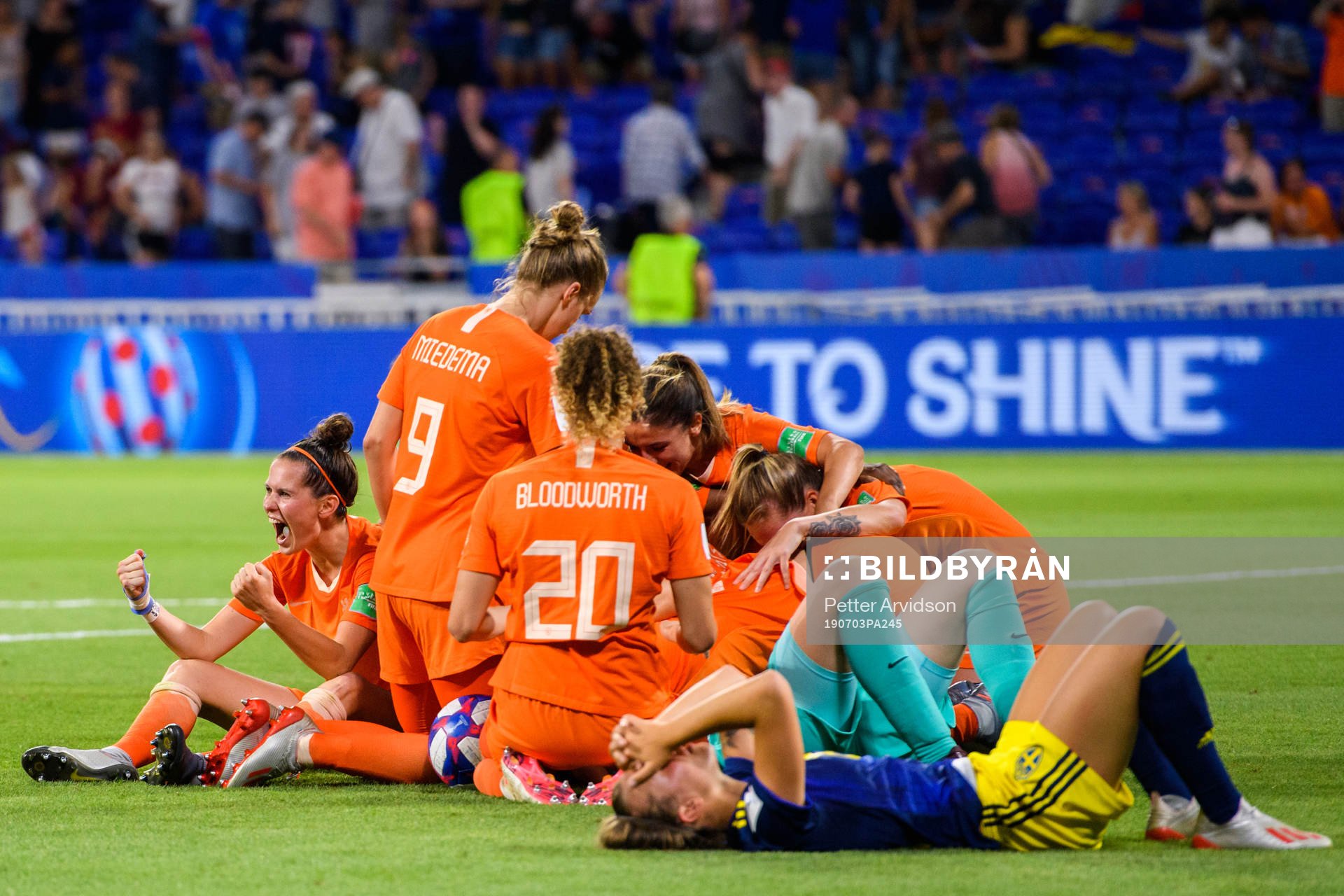 Merel Didi Van Dongen of Netherlands celebrates and Julia