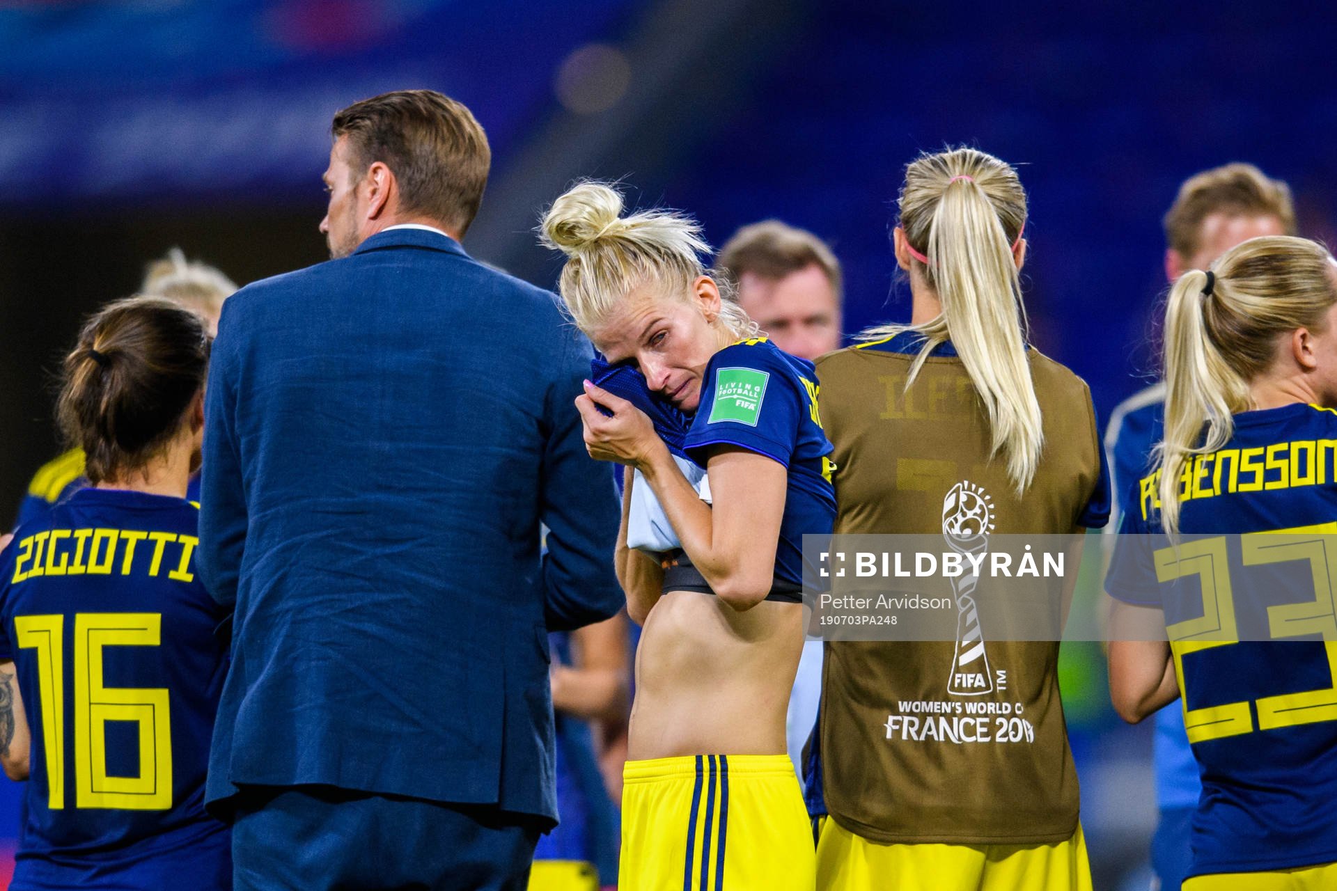 Sofia Jakobsson of Sweden in tears