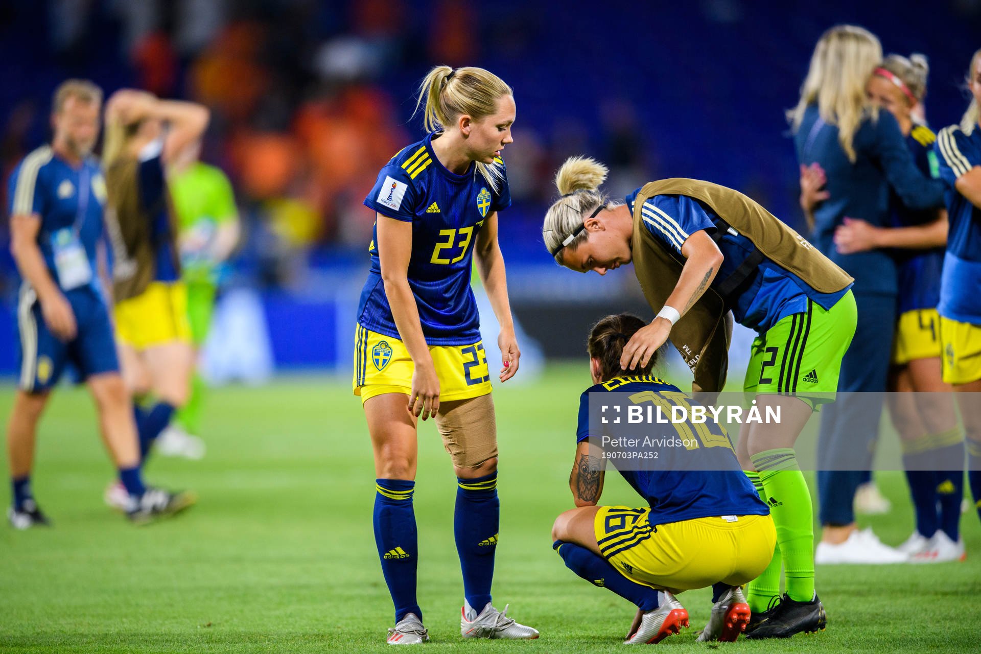Elin Rubensson, Julia Zigiotti Olme and goalkeeper Jennifer