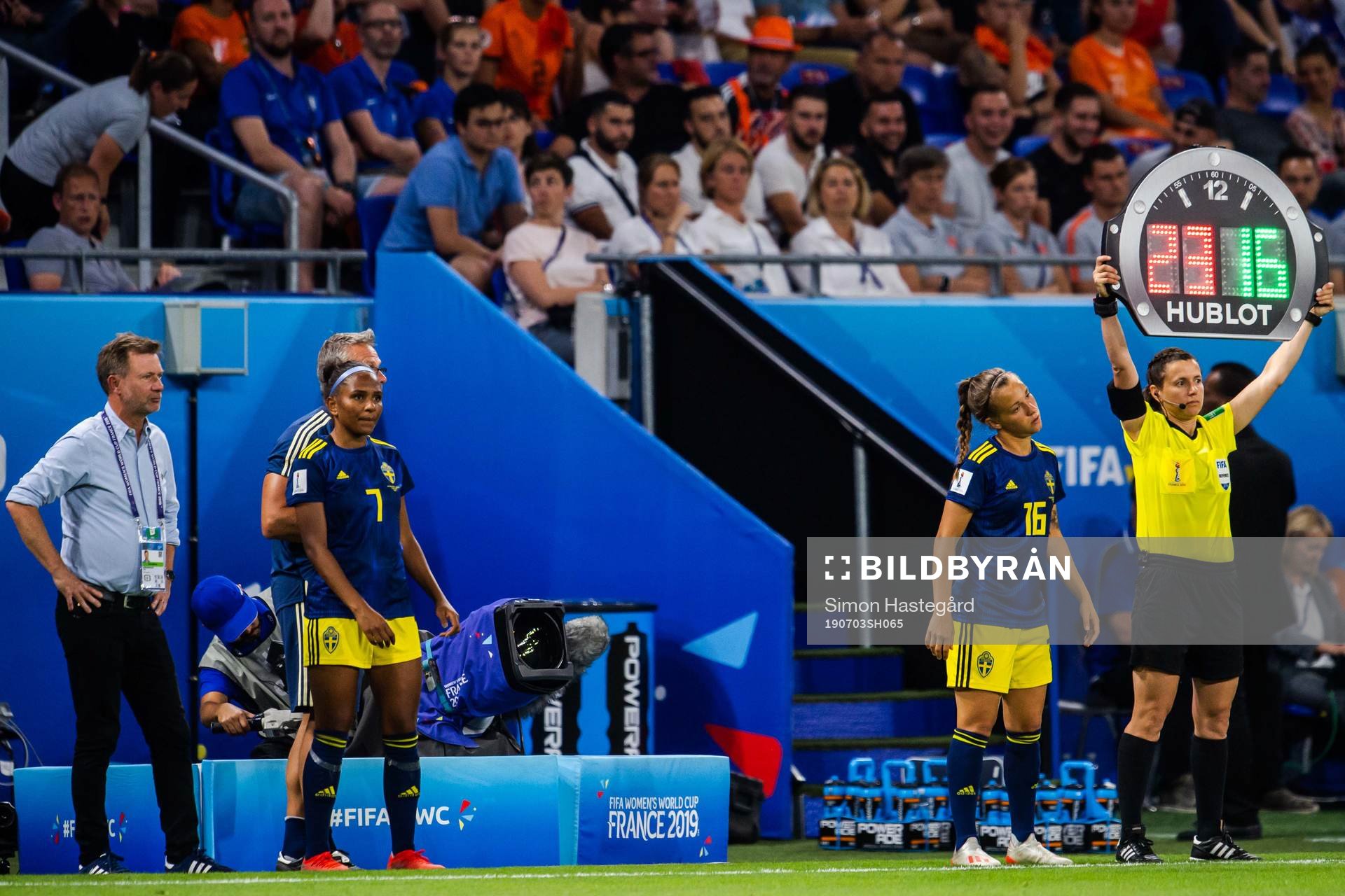 Madelen Janogy and Julia Zigiotti Olme of Sweden