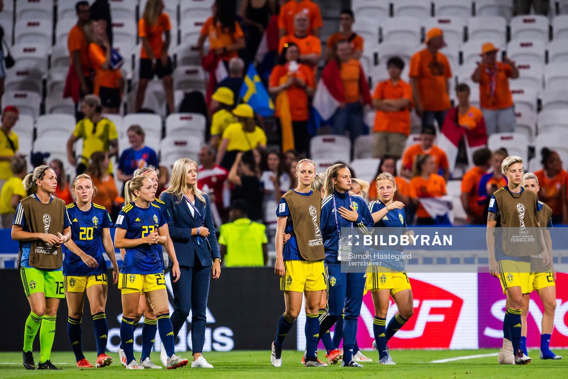 Players of Sweden look dejected
