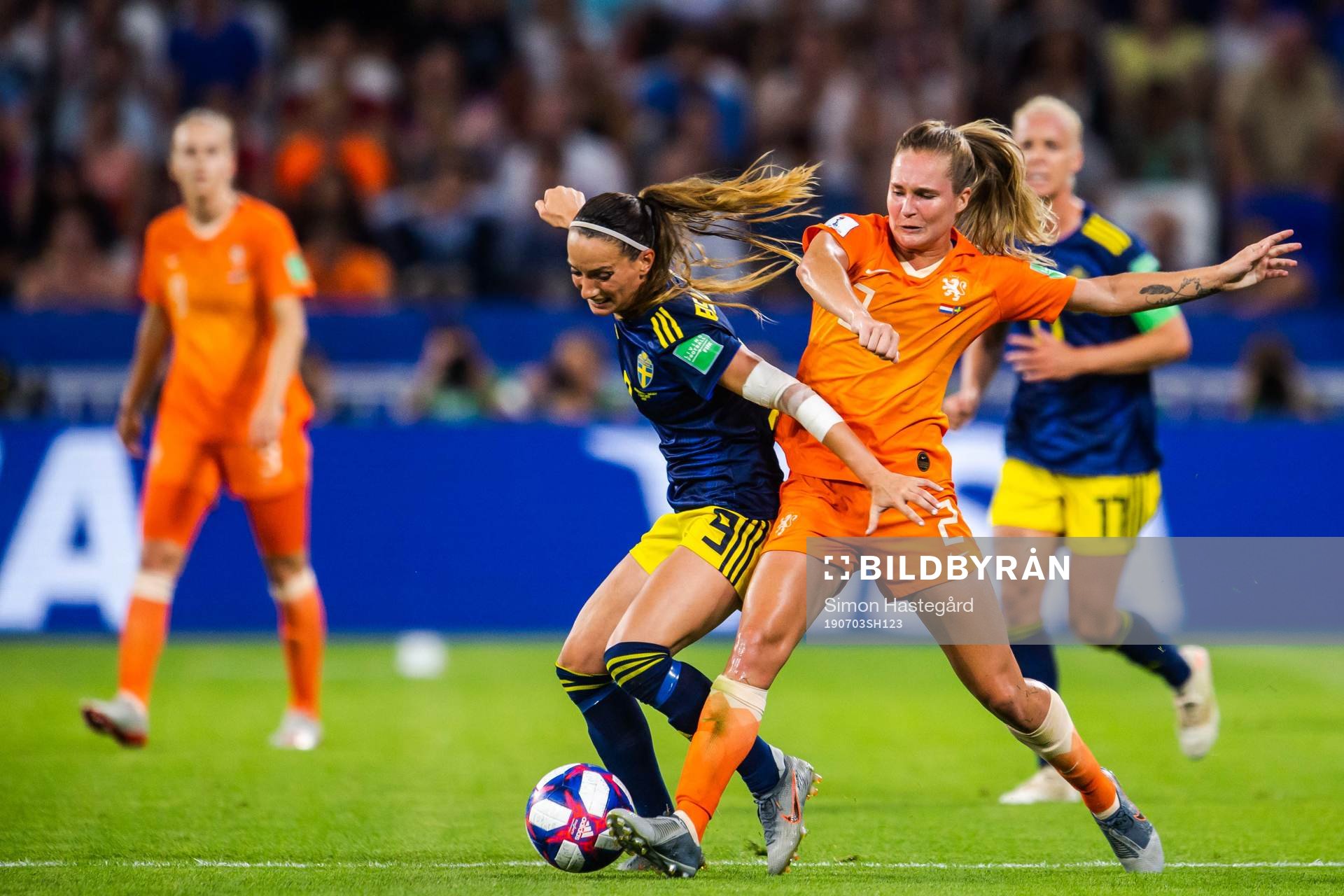 Kosovare Asllani of Sweden and Desiree Van Lunteren of