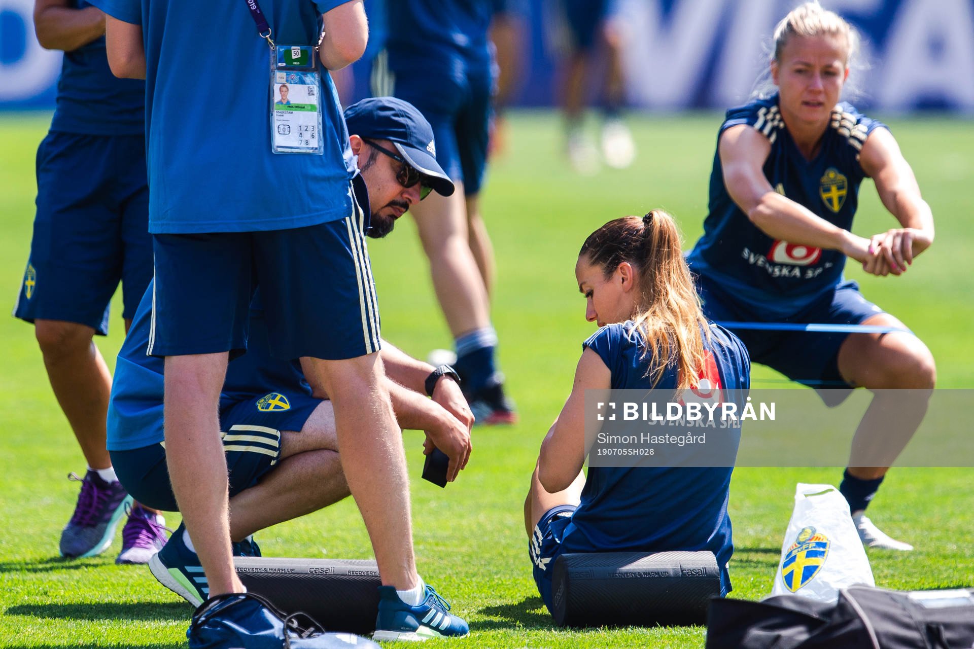 Houman Ebrahimi, doctor and Kosovare Asllani of Sweden