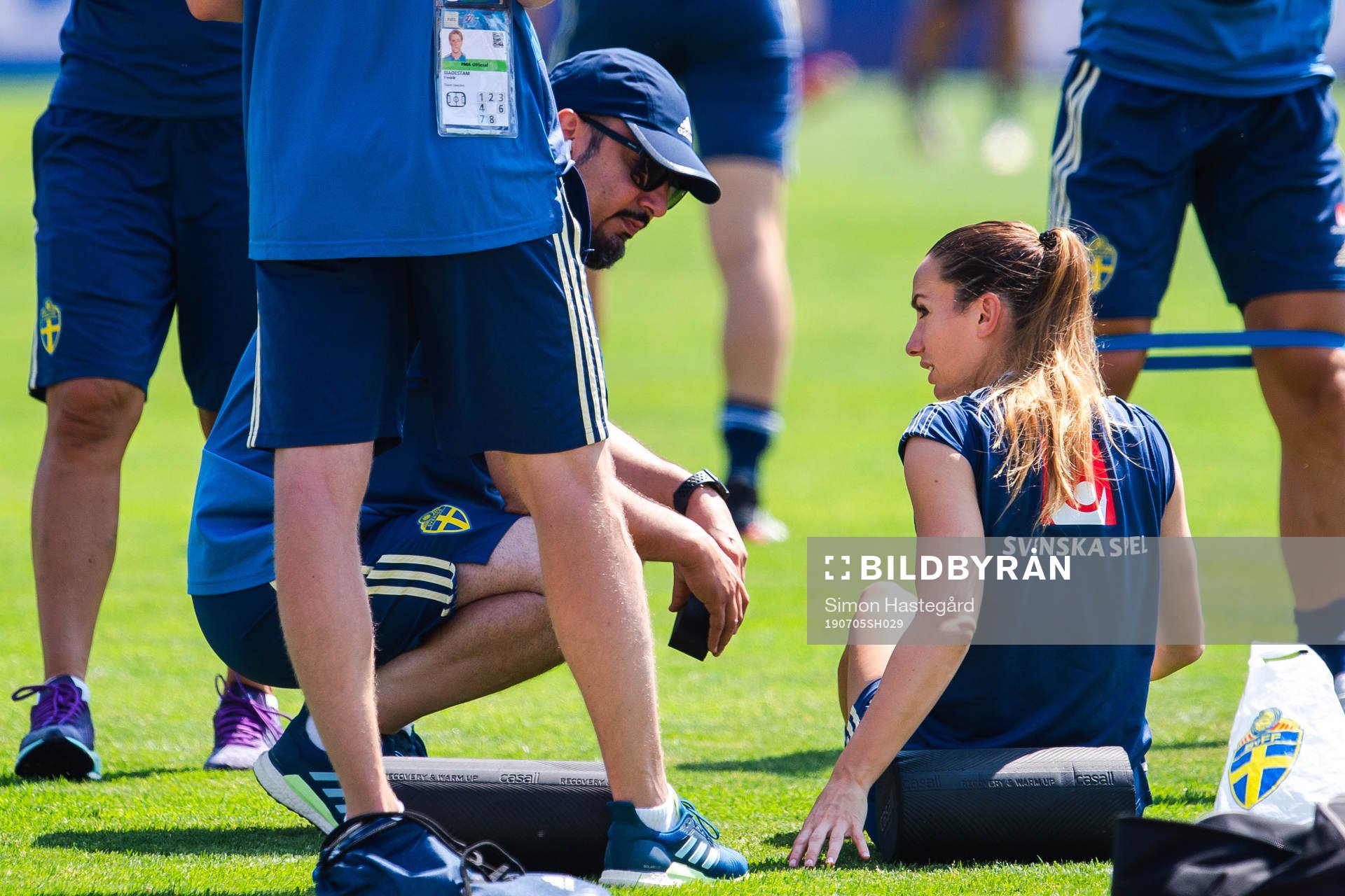 Houman Ebrahimi, doctor and Kosovare Asllani of Sweden