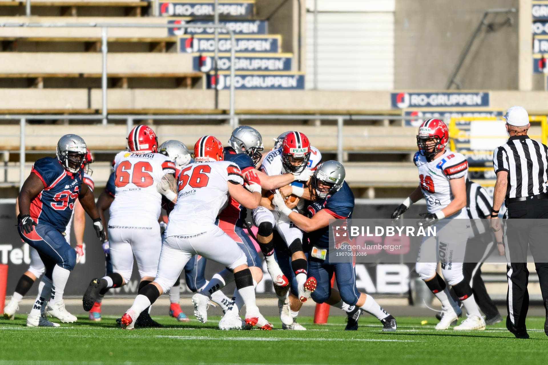 Stockholm Mean Machines försvar stoppar Carlstad Crusaders