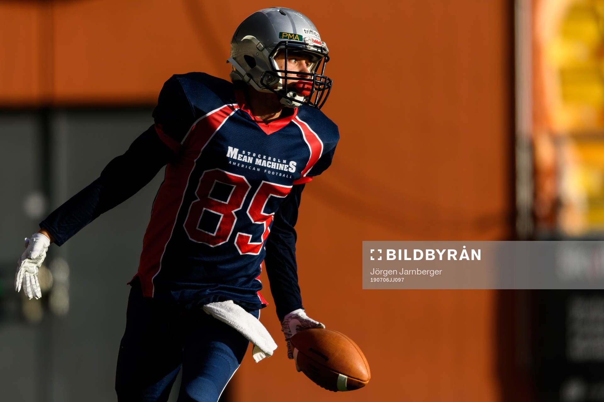 Stockholm Mean Machines Hans von Wachsman jublar efter touchdown under av SM-finalen i amerikansk fotboll mellan Stockholm Mean Machines och Carlstad Crusaders den 6 Juli 2019 i Borås.