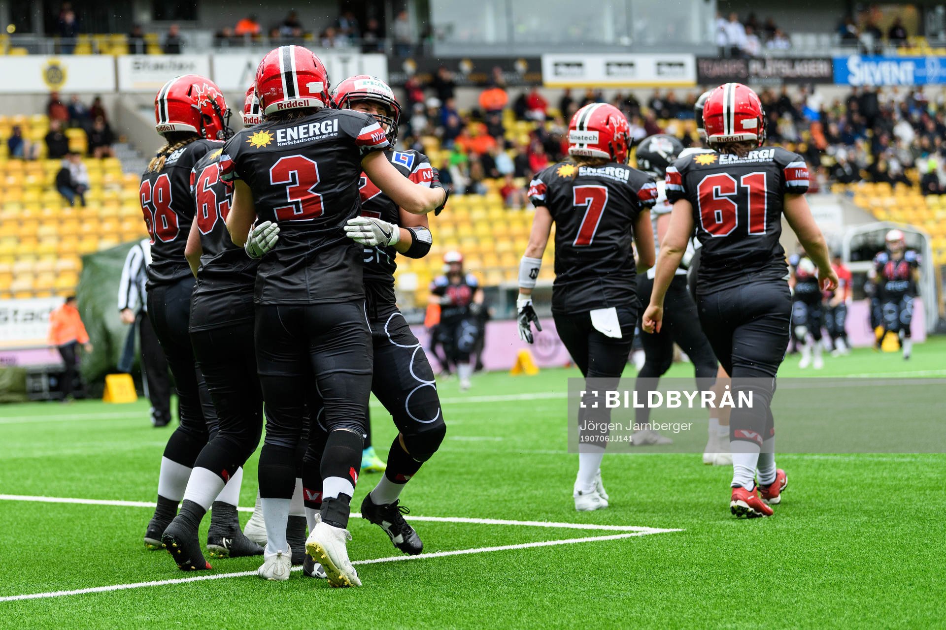 Carlstad Crusaders spelare jublar