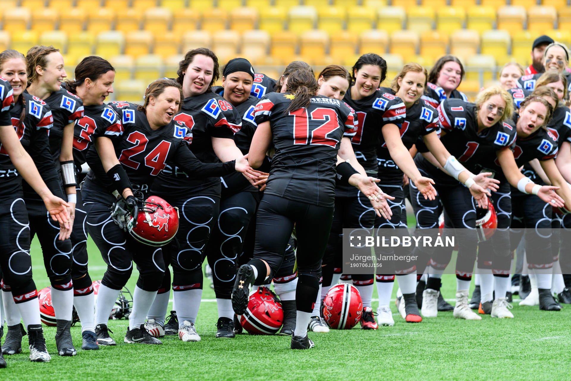 Carlstad Crusaders spelare jublar