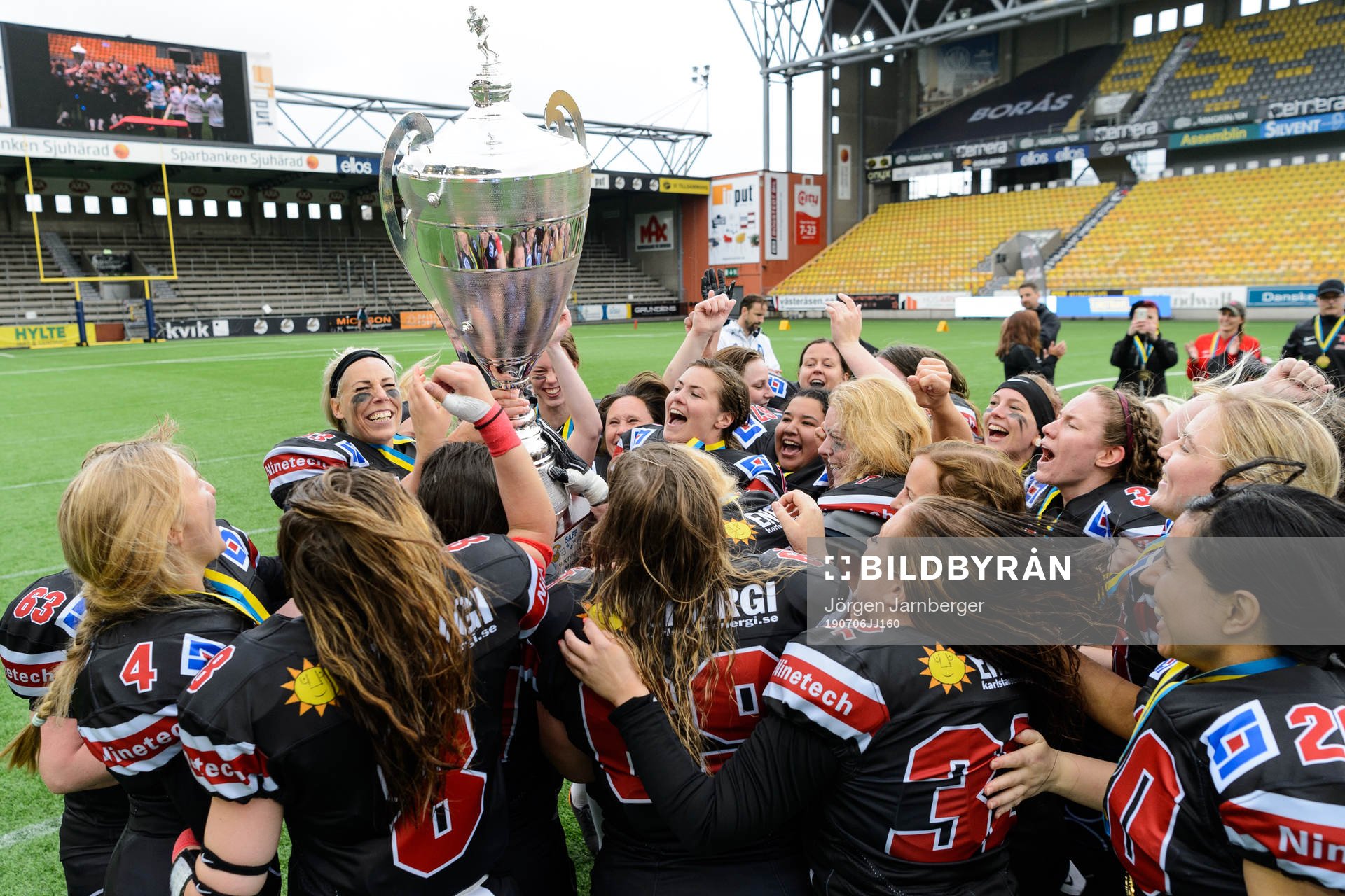Carlstad Crusaders spelare jublar