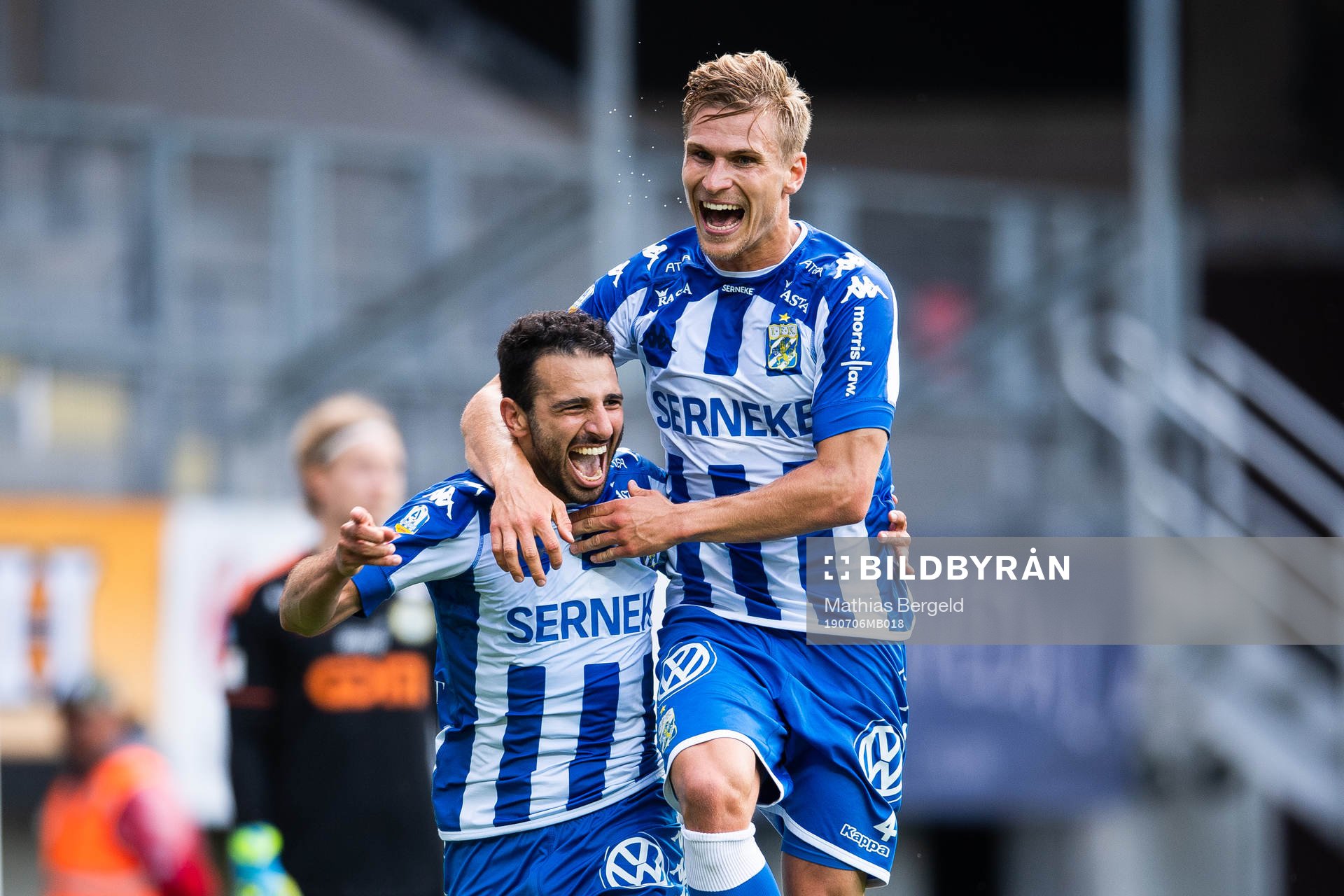 IFK Göteborgs André Calisir och Carl Starfelt jublar