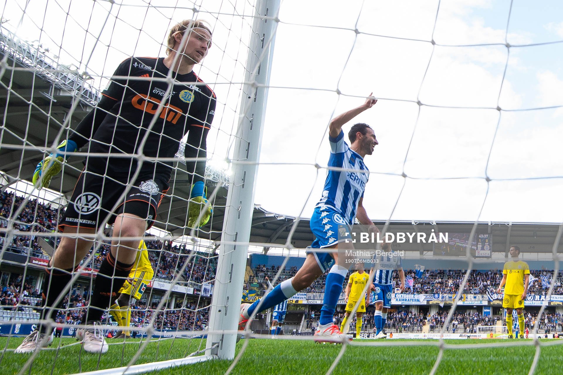 Sundsvalls målvakt William Eskelinen deppar medan IFK