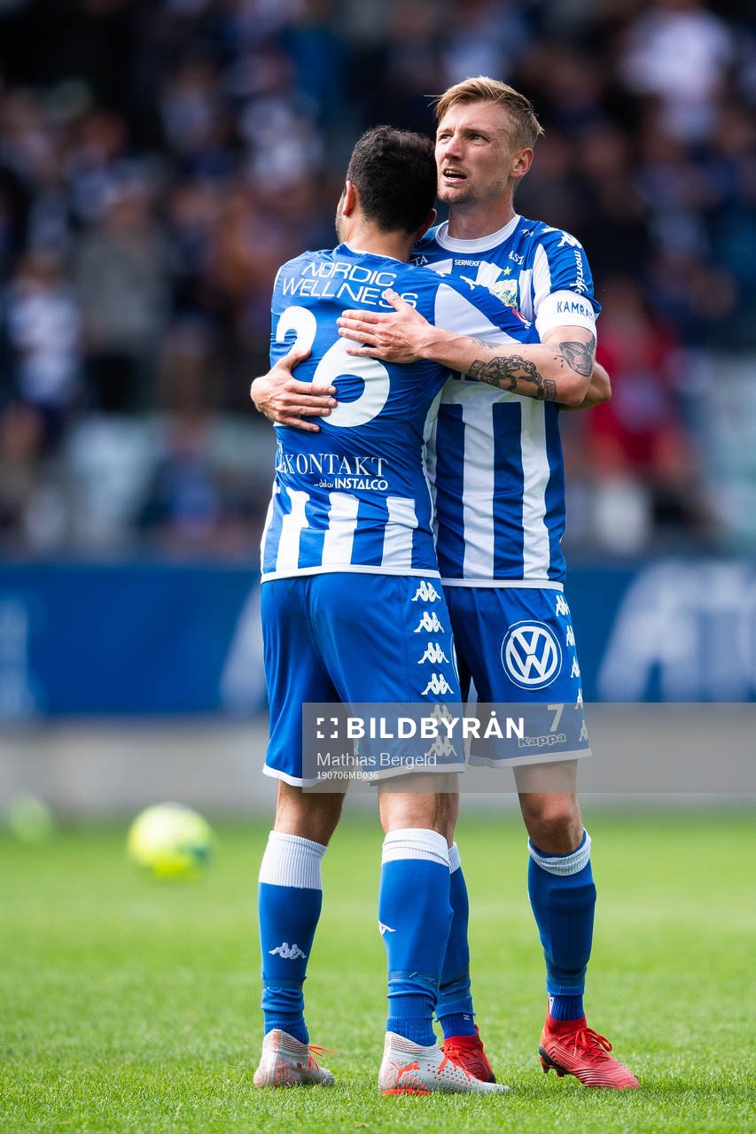 IFK Göteborgs André Calisir kramar om och jublar med