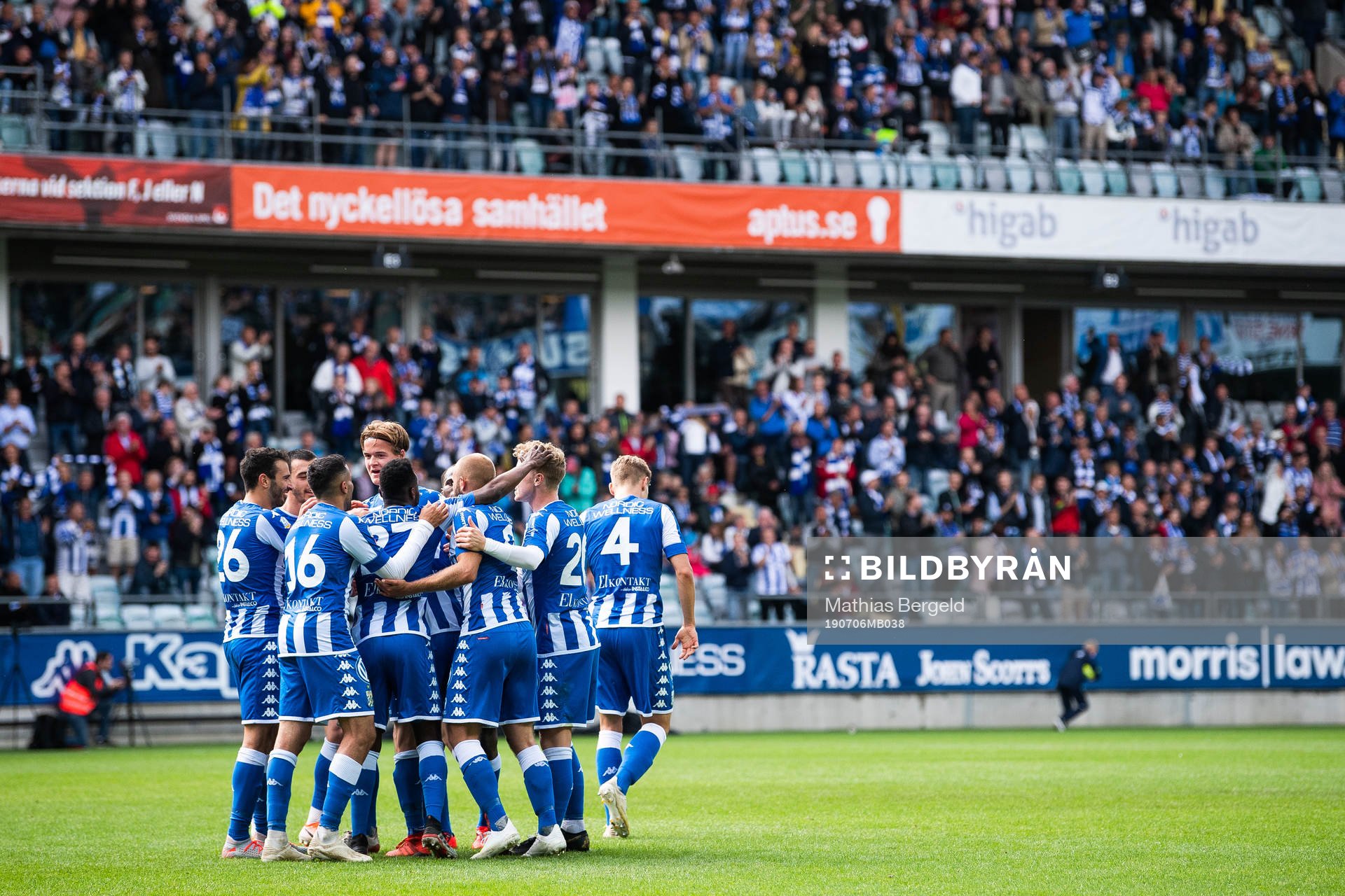 IFK Göteborgs spelare jublar