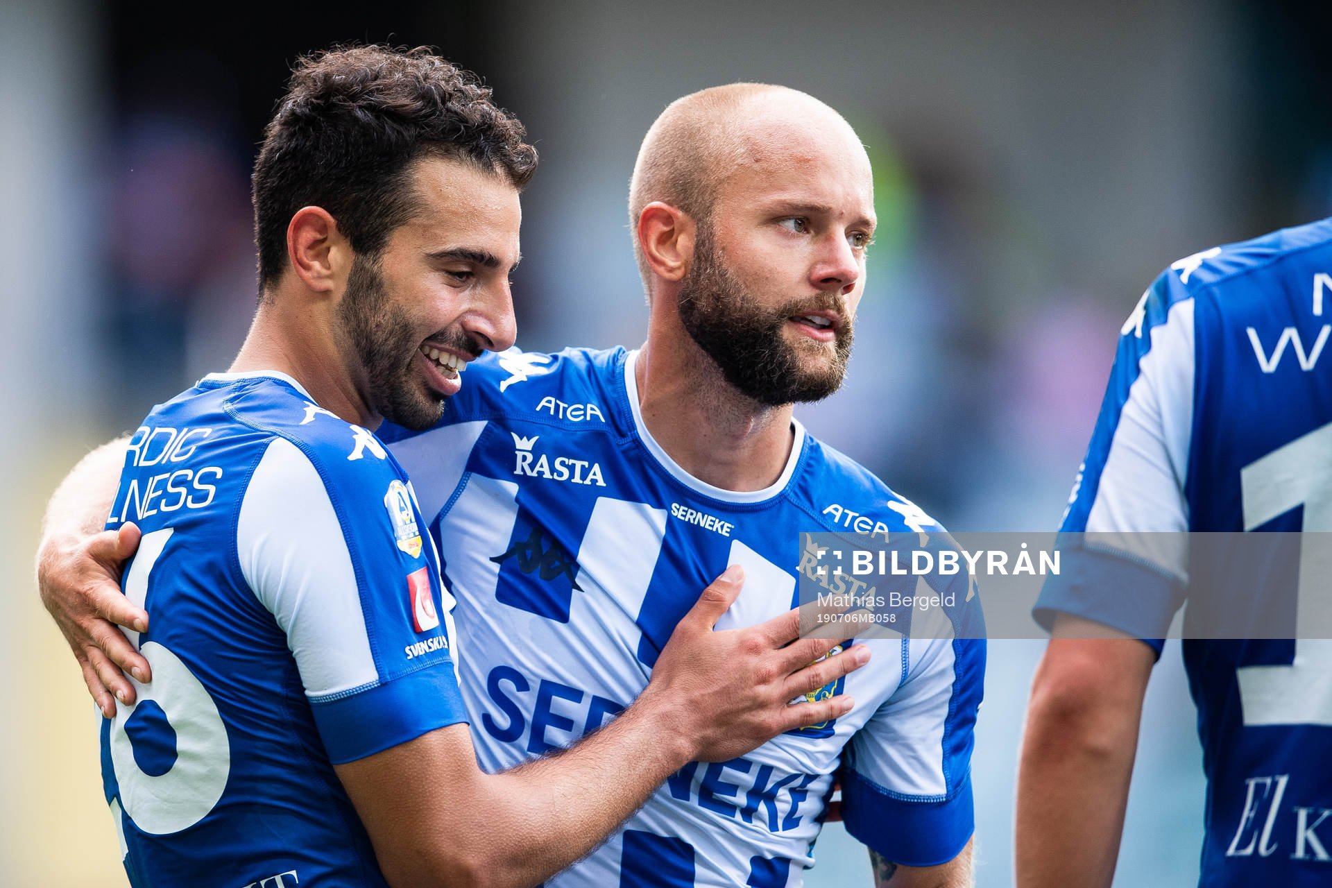 IFK Göteborgs André Calisir jublar med Robin Söder