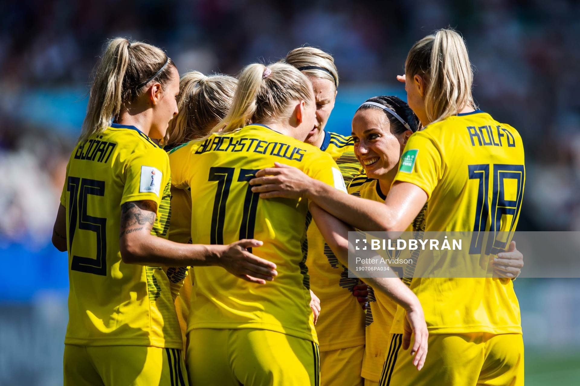 Kosovare Asllani of Sweden celebrate with teammates