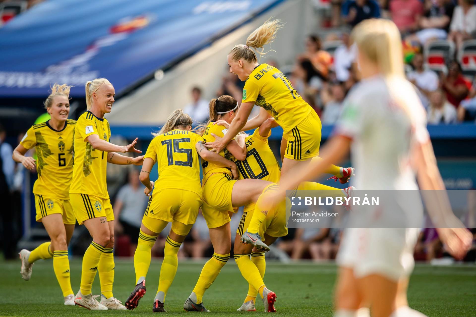 Sofia Jakobsson of Sweden celebrate teammates