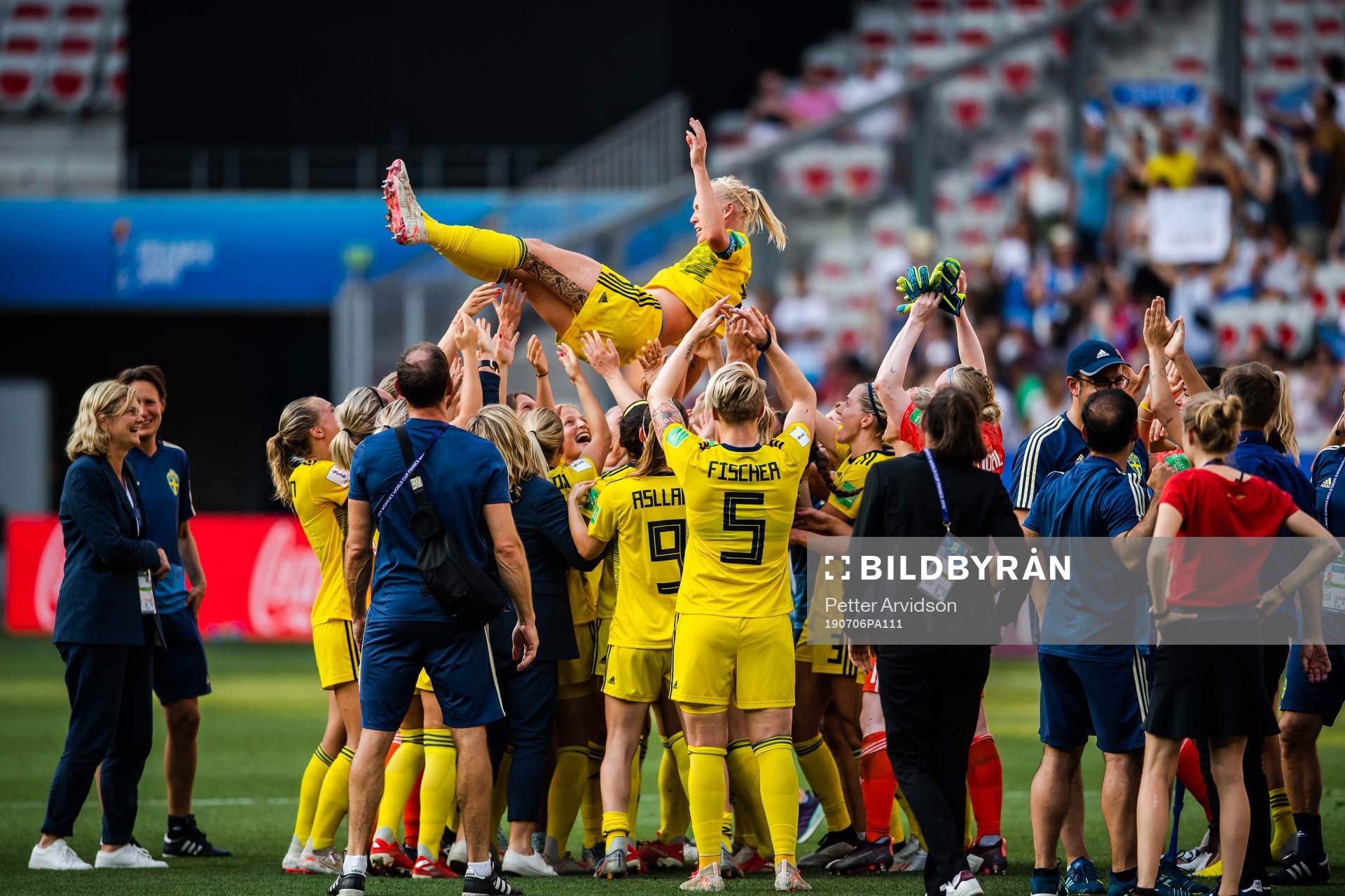 Caroline Seger of Sweden celebrate winning bronze
