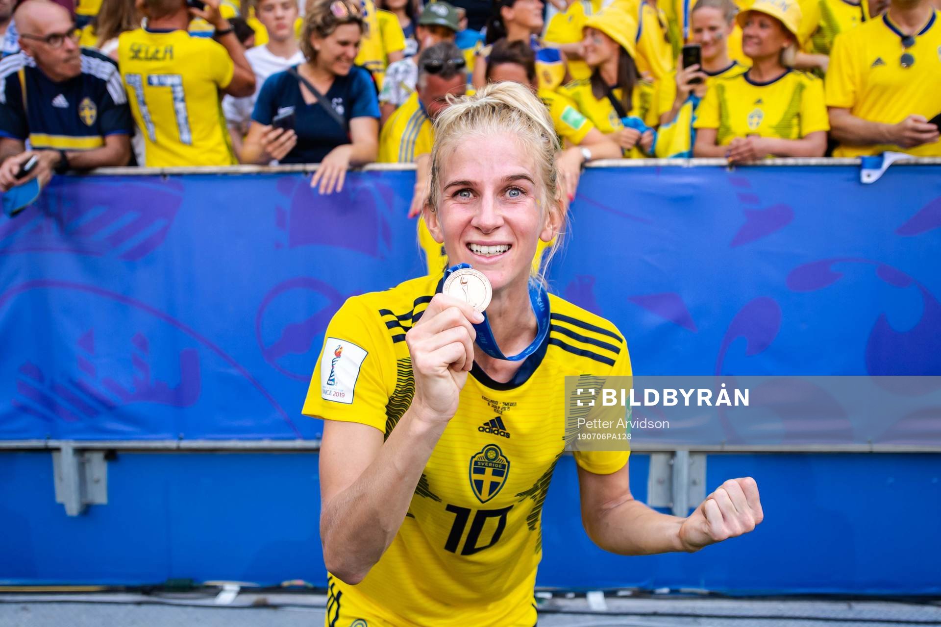 Sofia Jakobsson of Sweden celebrate with her bronze medal