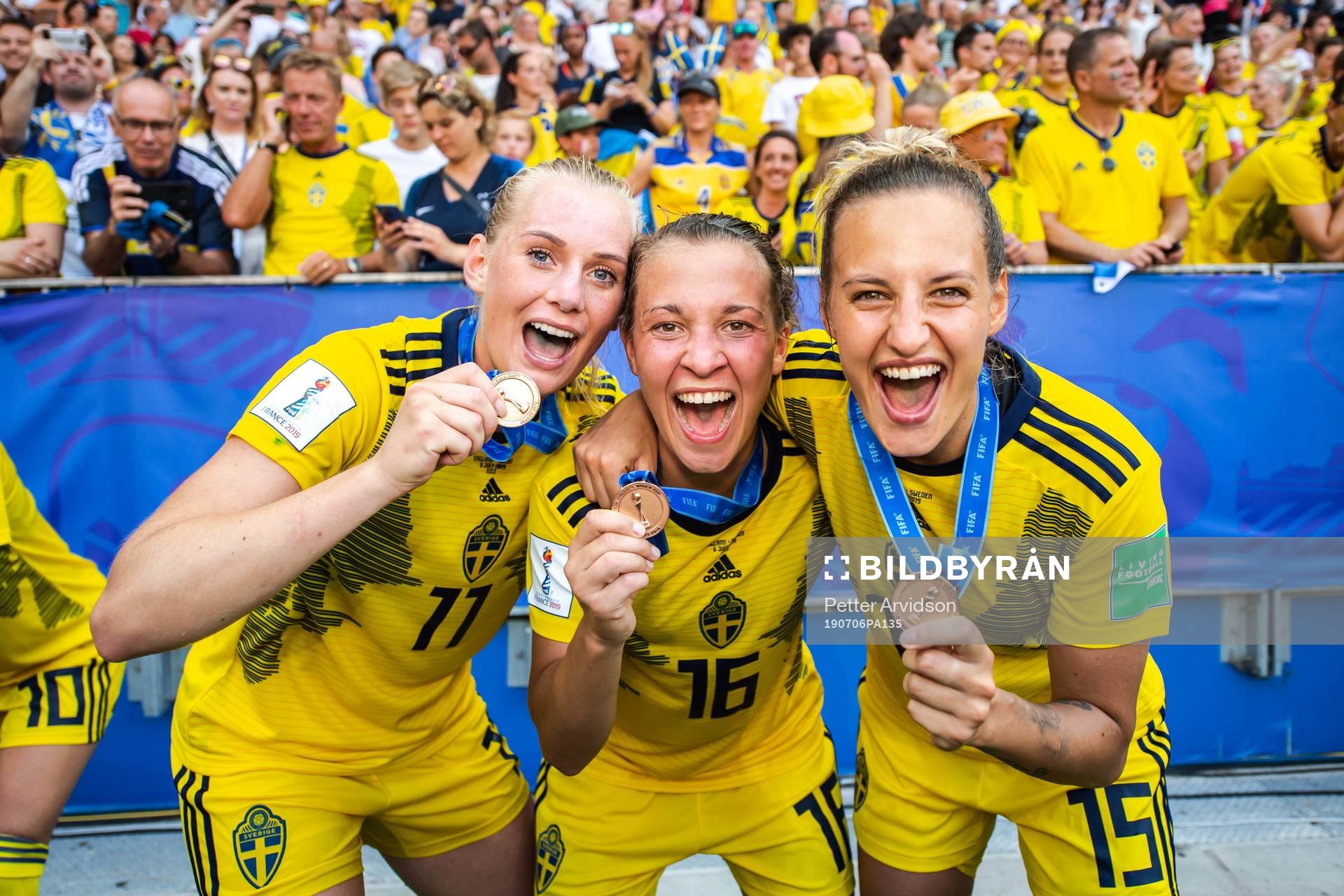 Stina Blackstenius, Julia Zigiotti Olme and Nathalie Björn