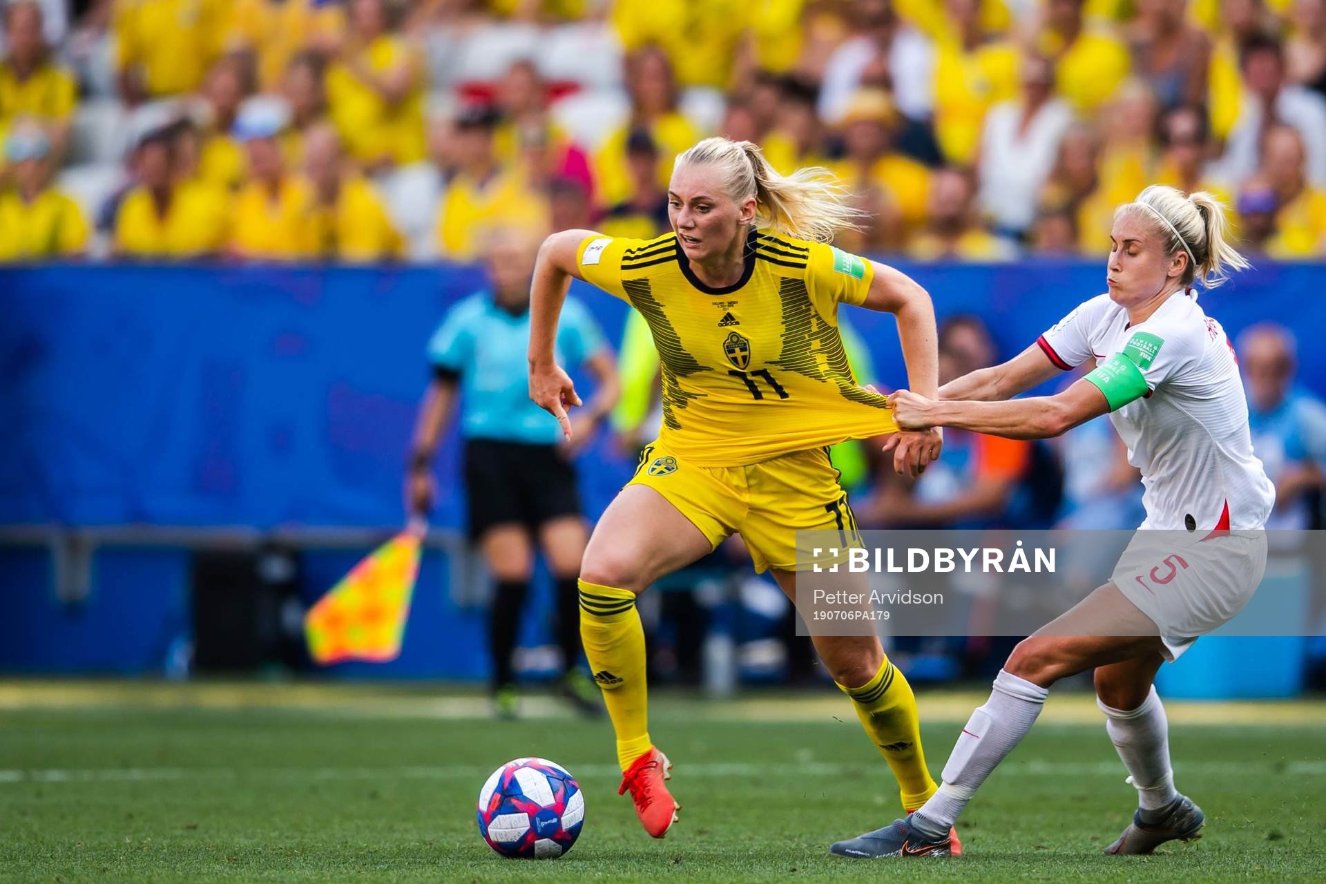 Stina Blackstenius of Sweden and Stephanie Houghton of