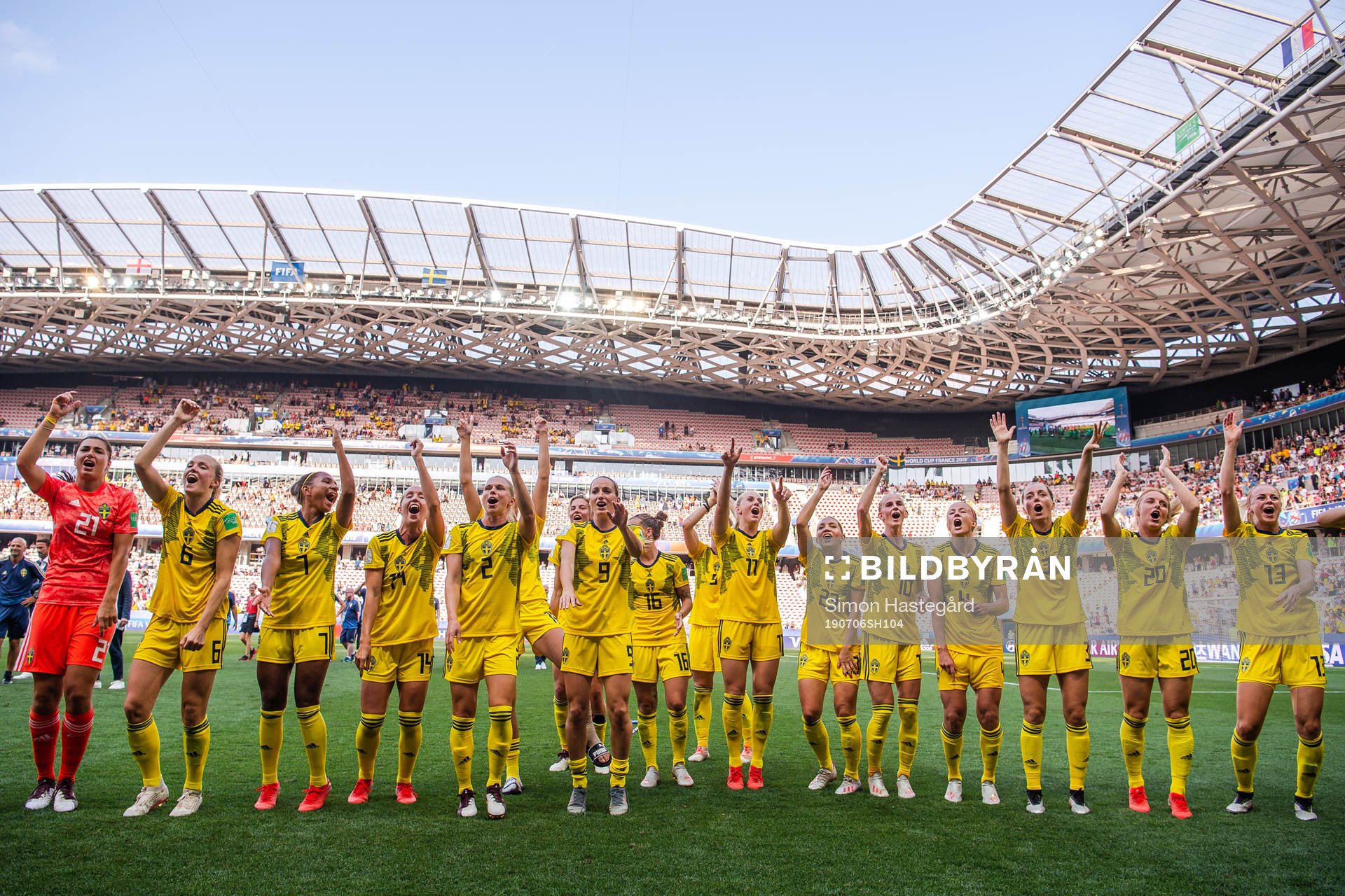 goalkeeper Zecira Musovic , Magdalena Eriksson , Madelen